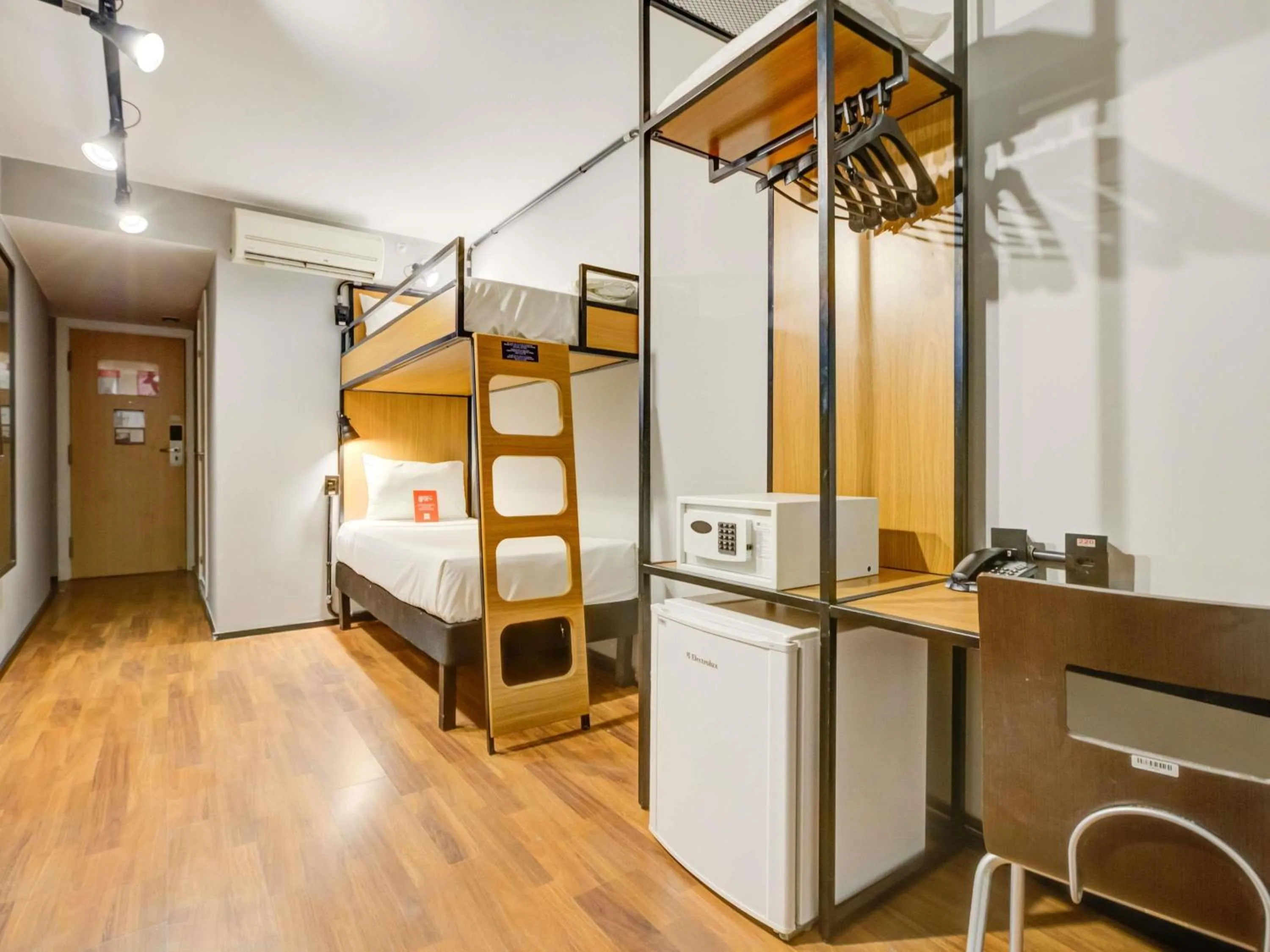 Bedroom, Bed in ibis Copacabana Posto 2