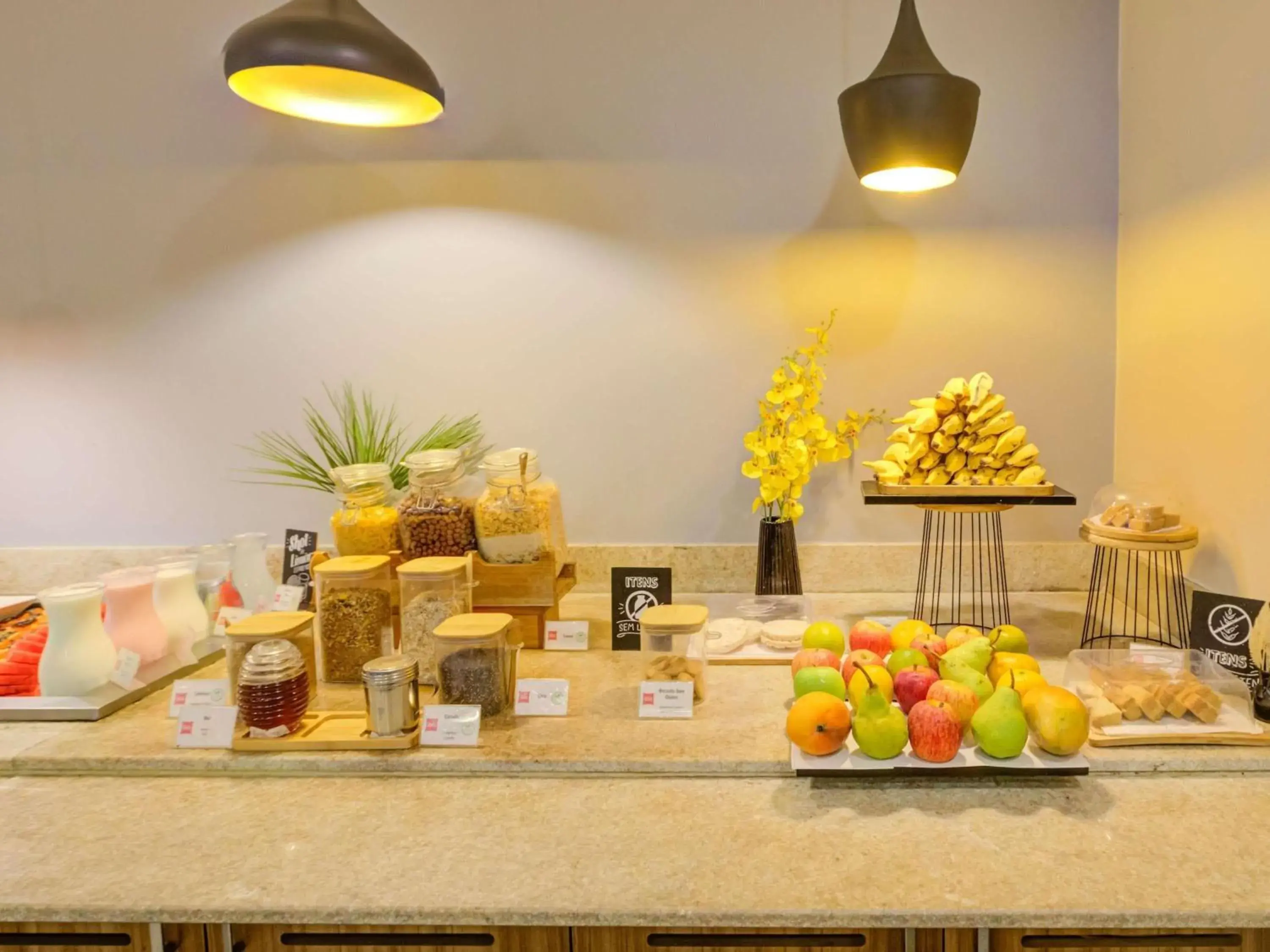 Breakfast in ibis Copacabana Posto 2 Breakfast in ibis Copacabana Posto 2