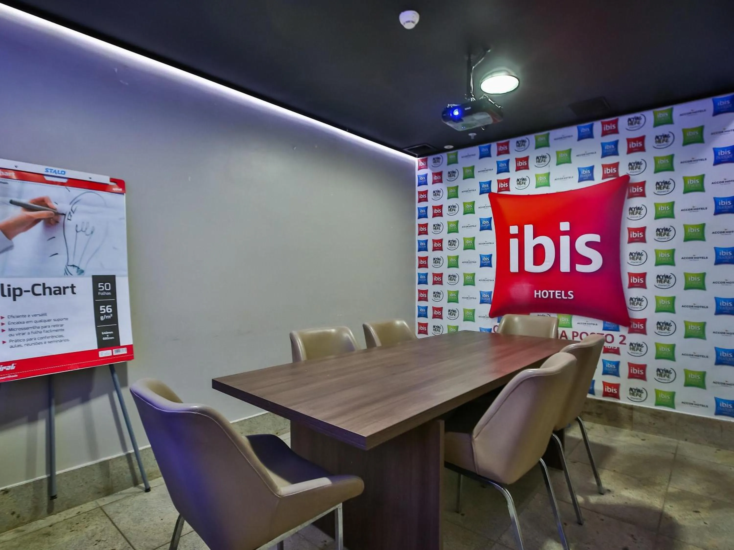 Meeting/conference room in ibis Copacabana Posto 2