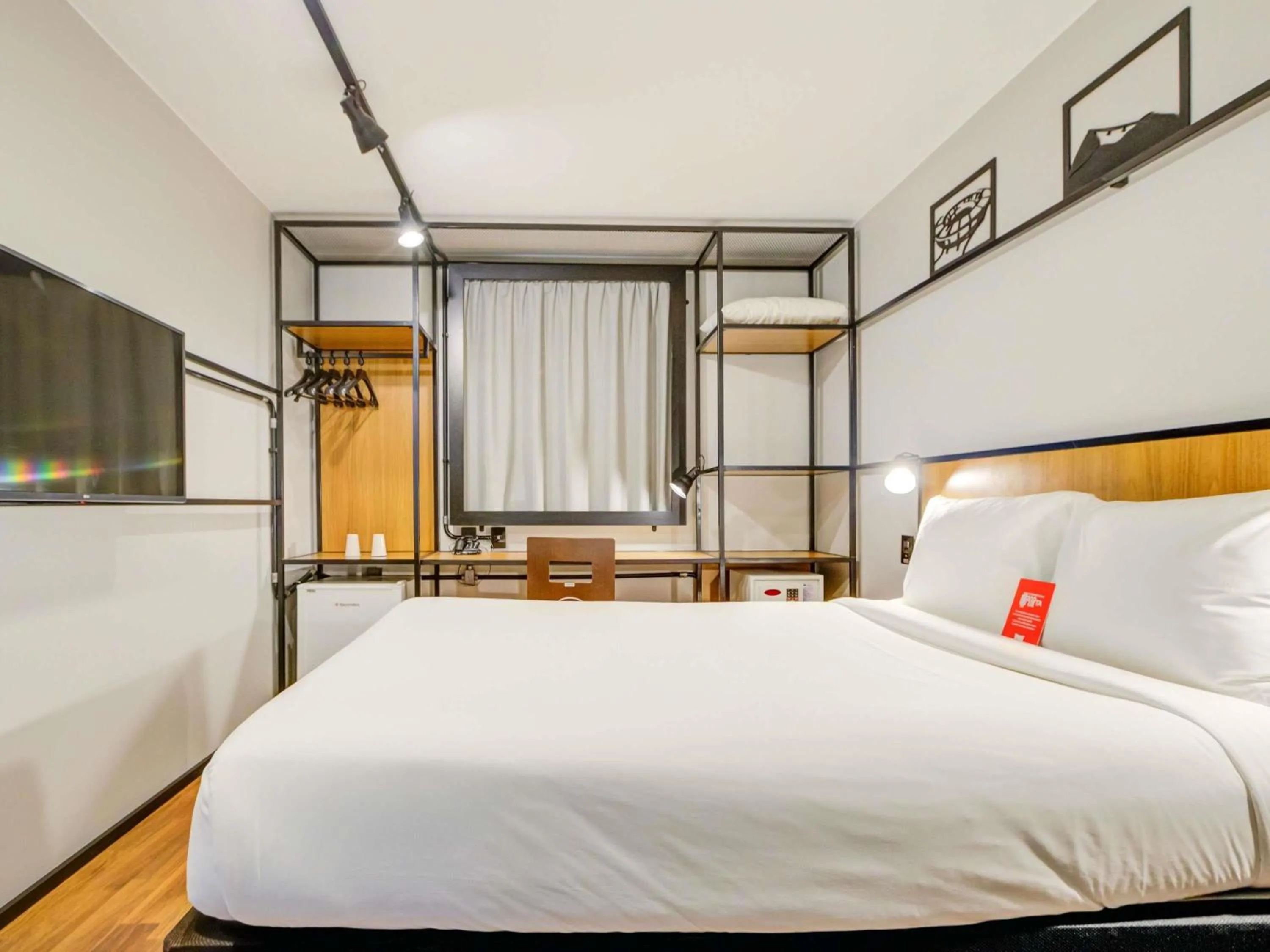 Bedroom, Bed in ibis Copacabana Posto 2