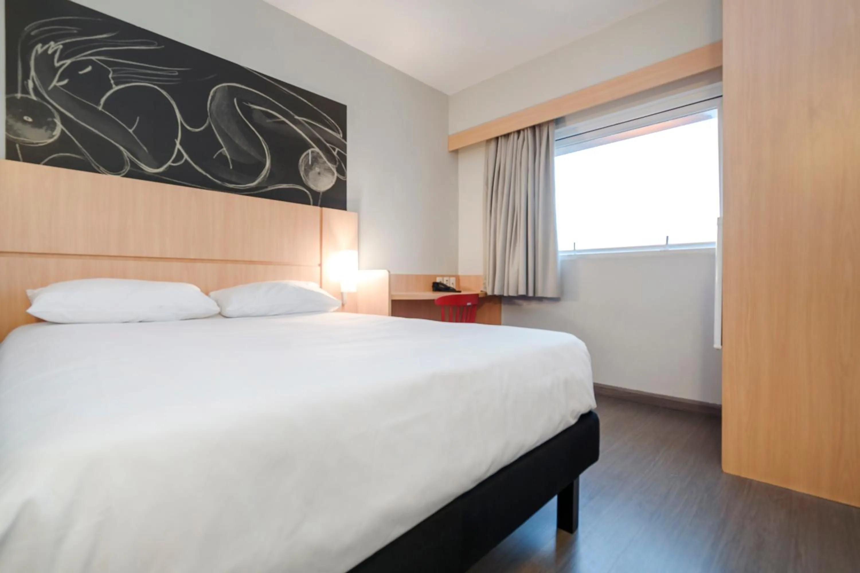 Bed in Ibis Foz do Iguaçu