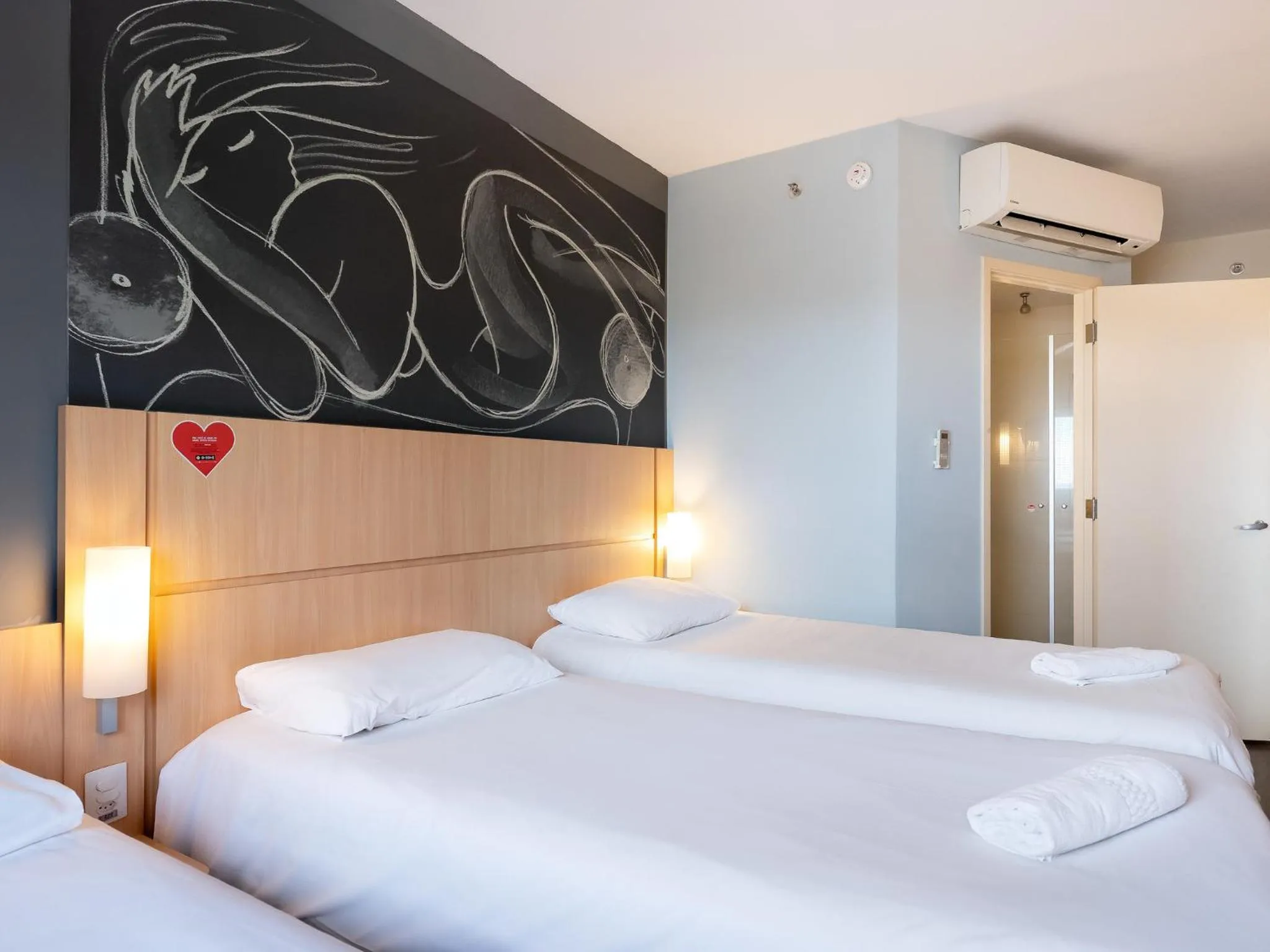 Bed in Ibis Foz do Iguaçu