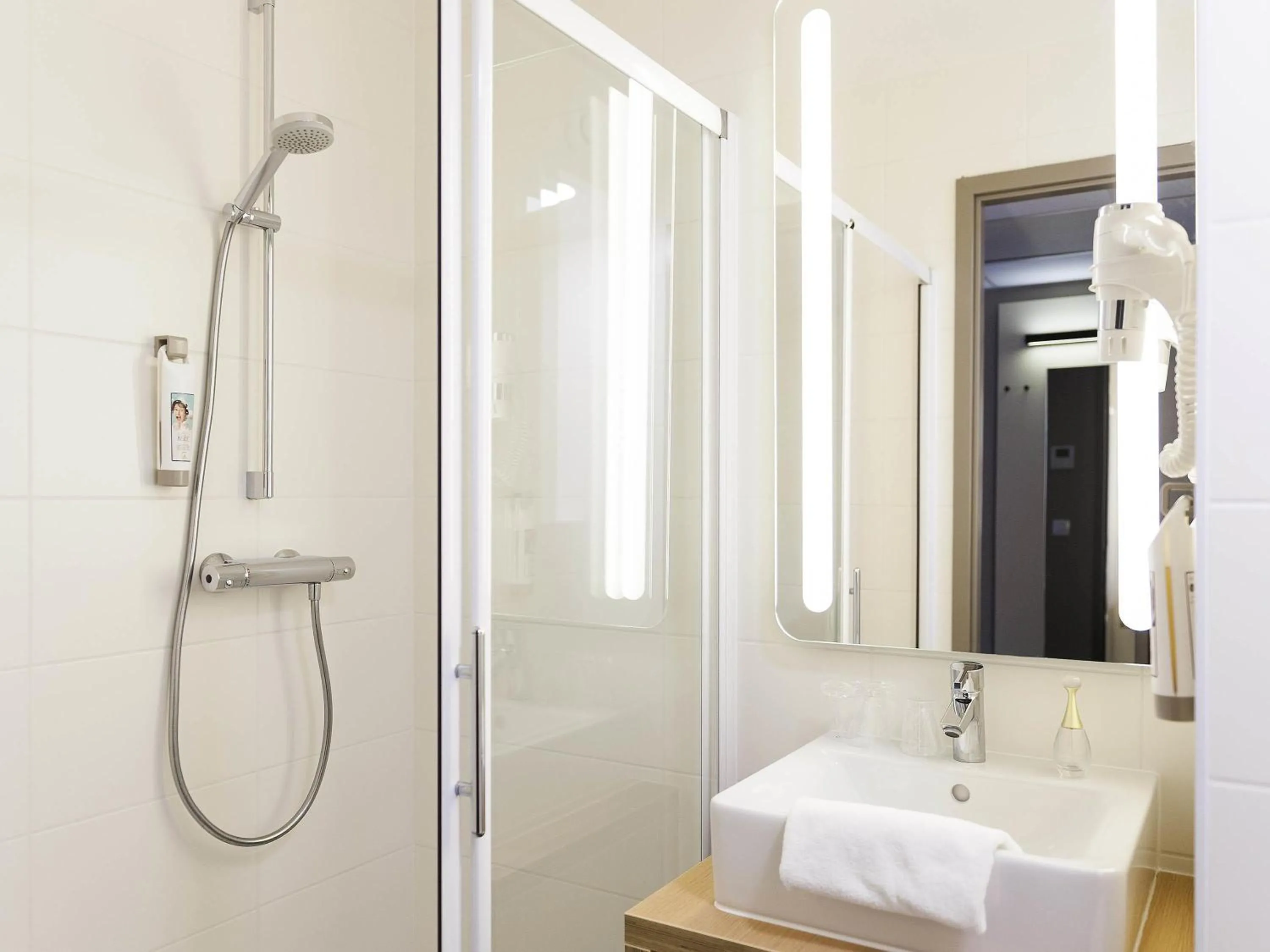 Bedroom in ibis De Haan