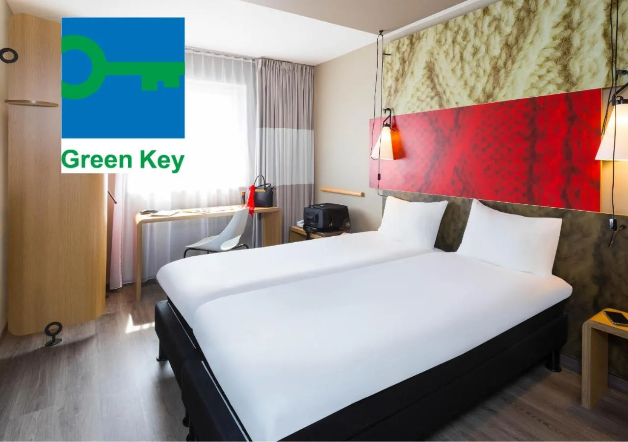 Photo of the whole room, Bed in ibis De Haan