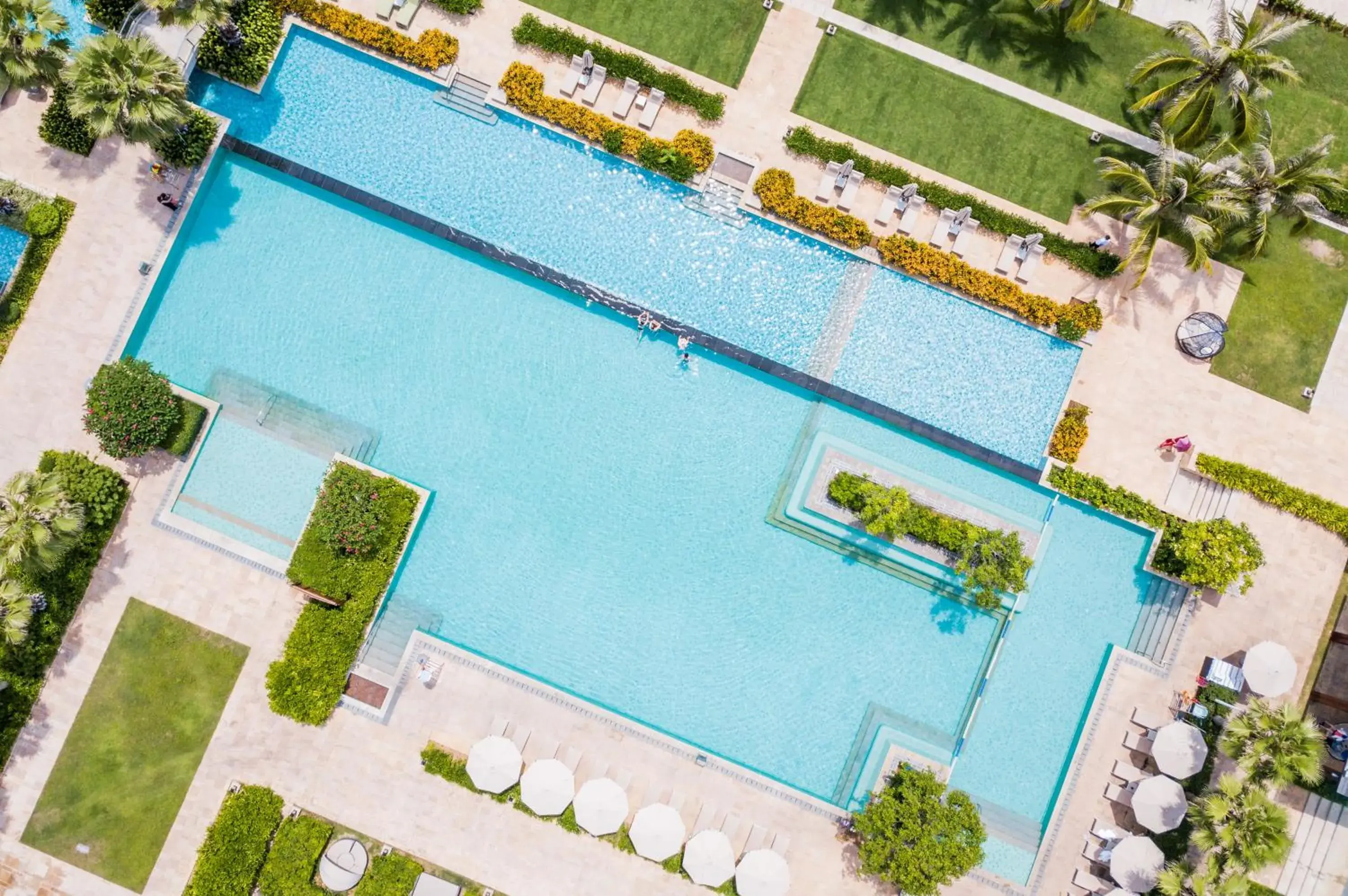 Swimming pool in Sofitel Sanya Leeman Resort Swimming pool in Sofitel Sanya Leeman Resort