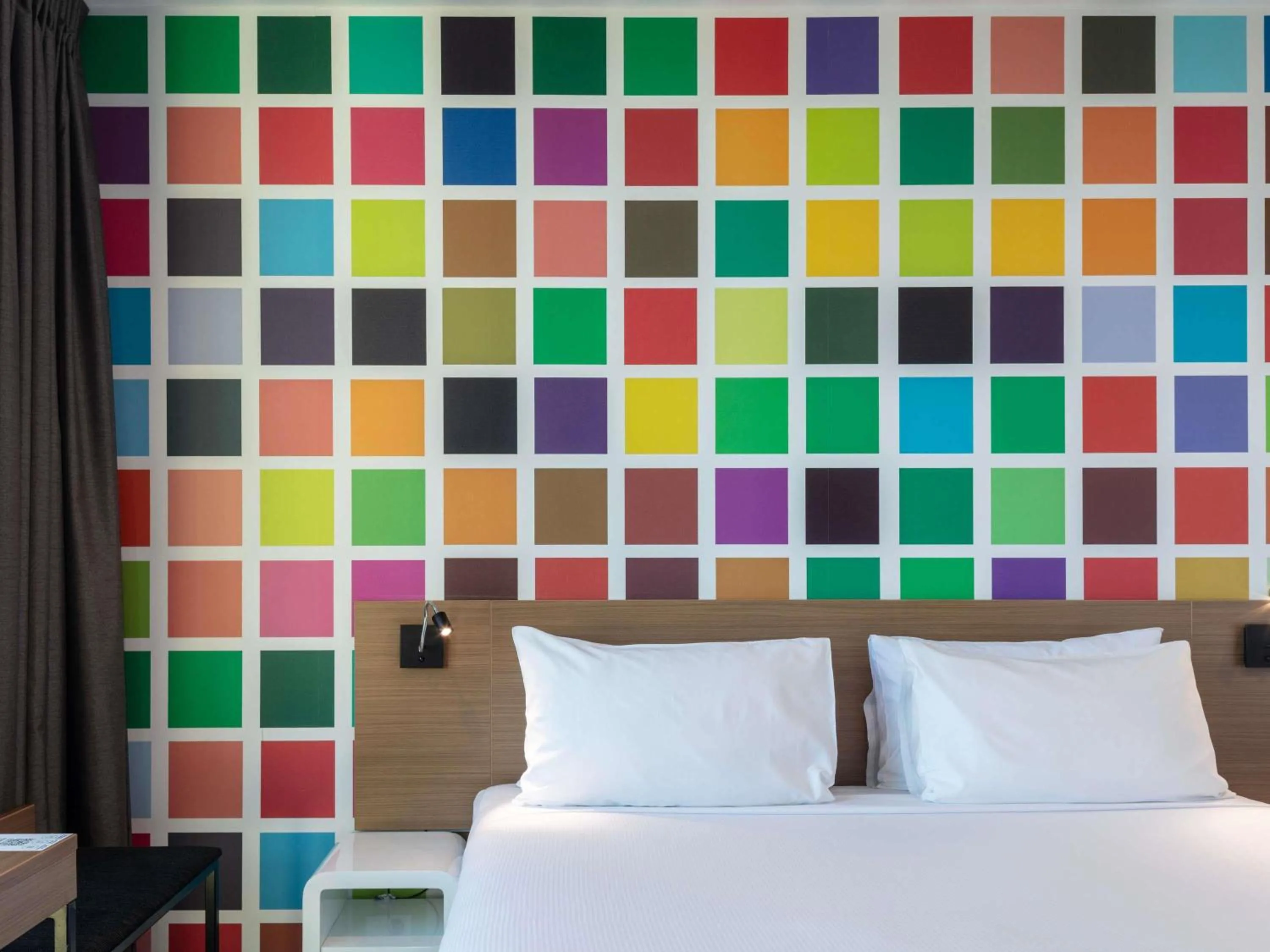 Bedroom, Bed in ibis Styles Brisbane Elizabeth Street