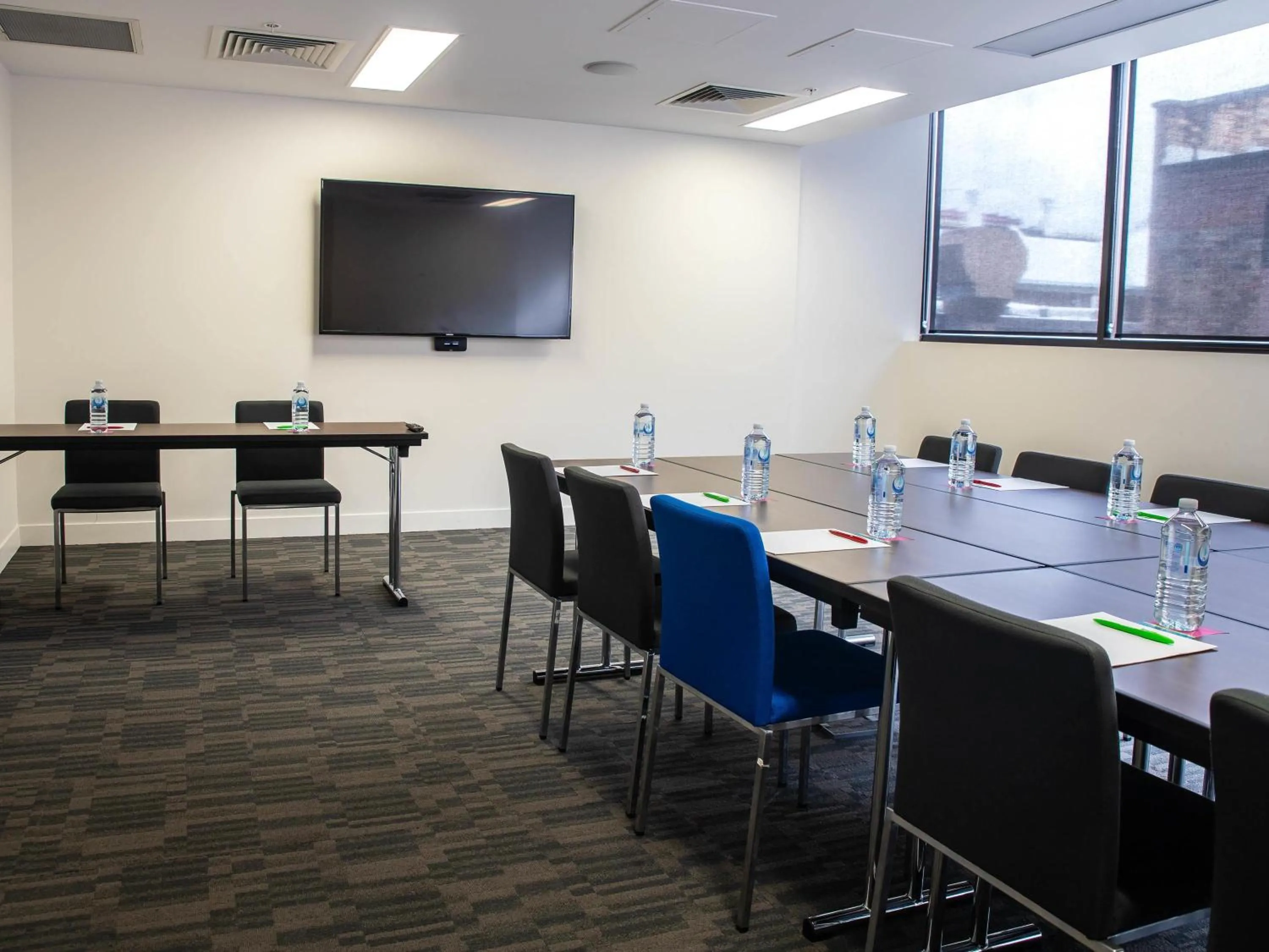Meeting/conference room in ibis Styles Brisbane Elizabeth Street