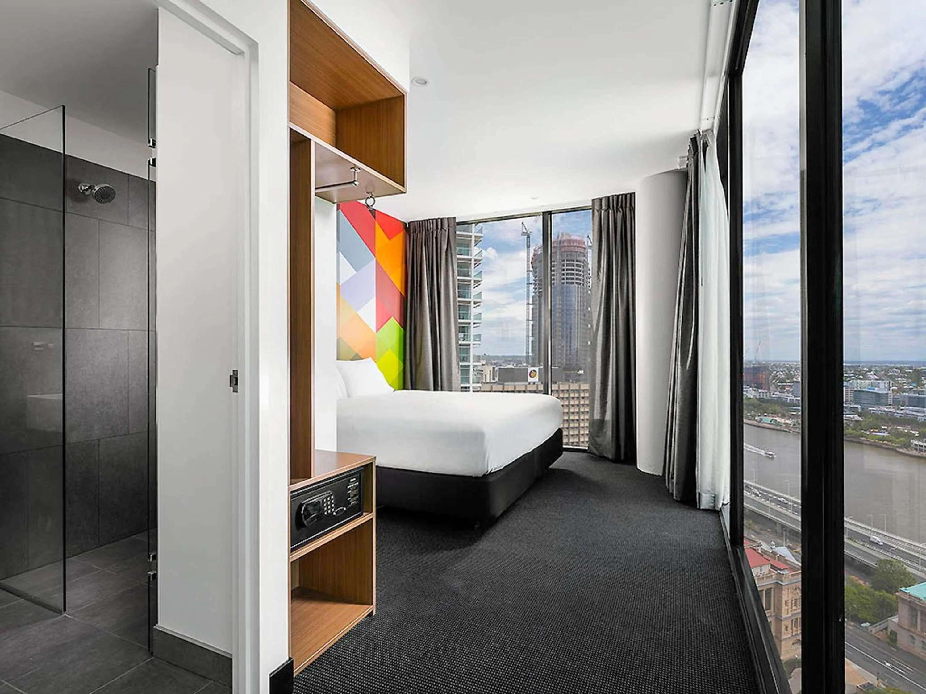 Property building, Bed in ibis Styles Brisbane Elizabeth Street