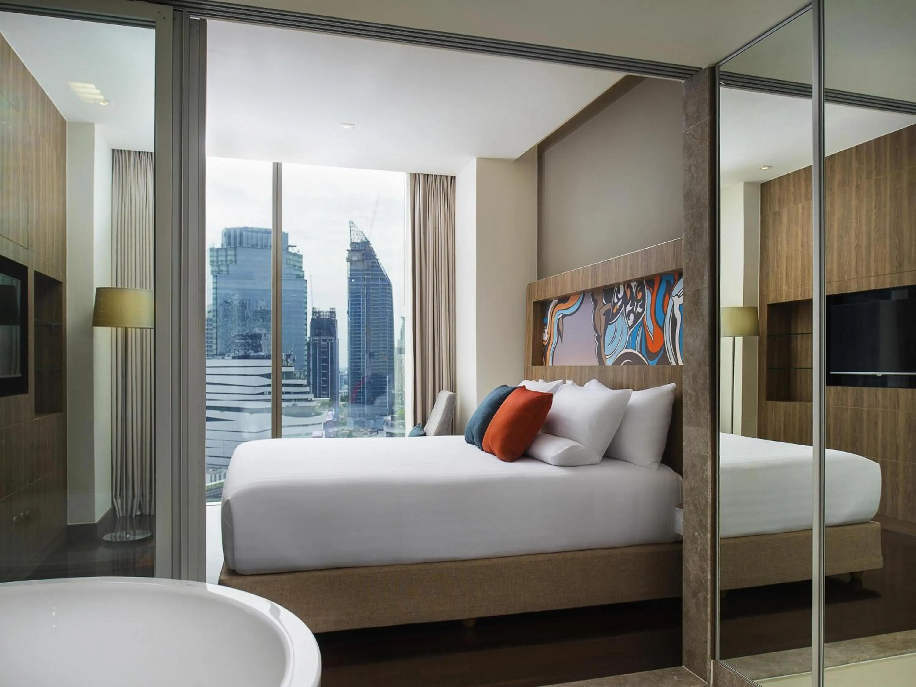 Bedroom, Bed in Novotel Bangkok Sukhumvit 20