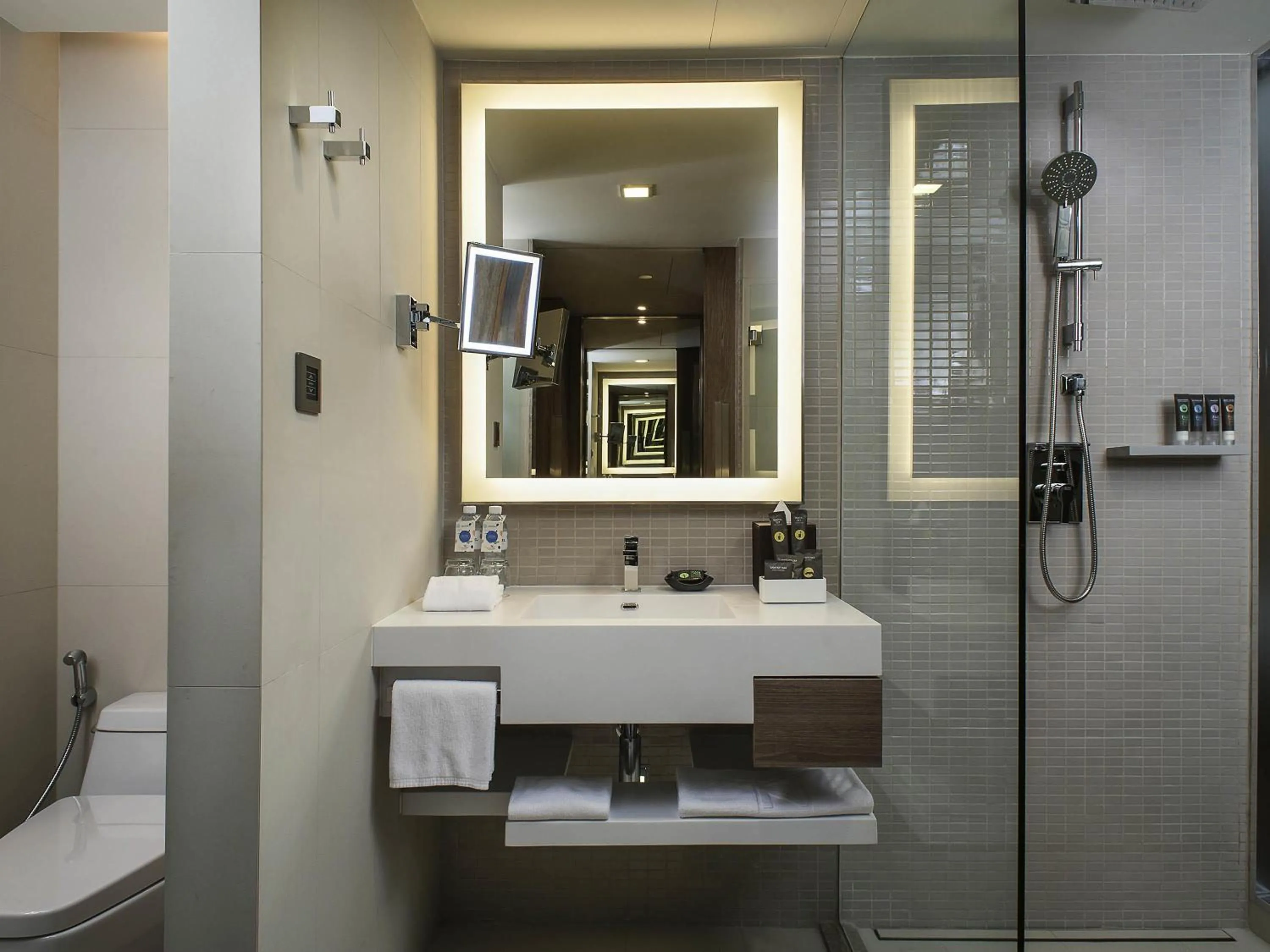 Bedroom in Novotel Bangkok Sukhumvit 20