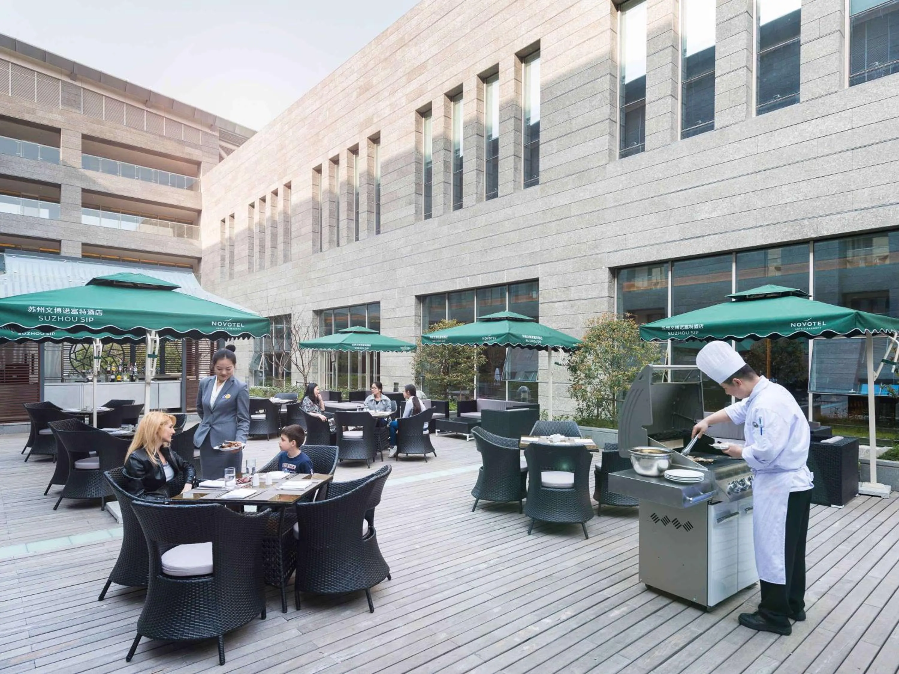 Restaurant/places to eat in NOVOTEL Jinji Lake Suzhou SIP