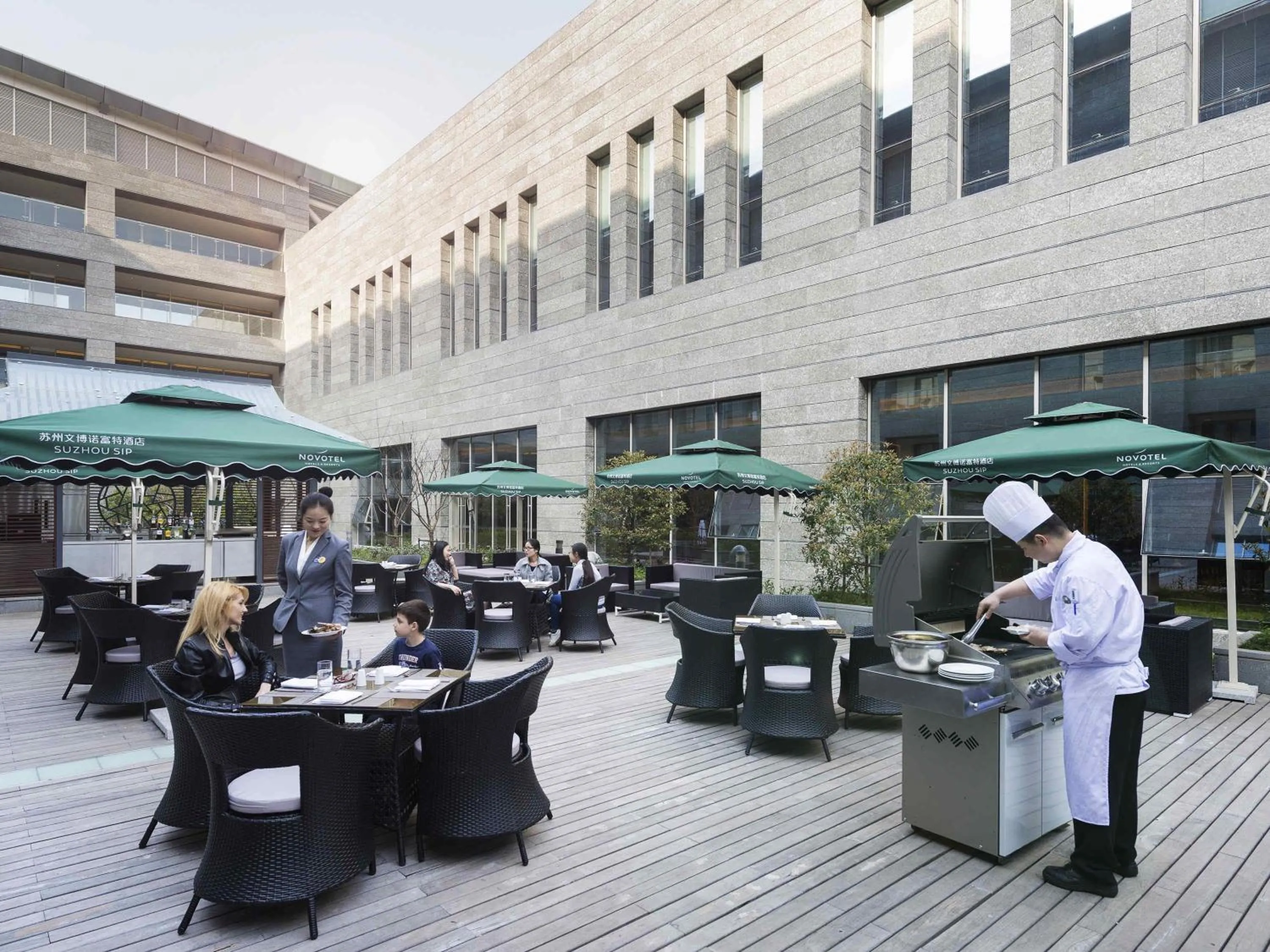 Lounge or bar in NOVOTEL Jinji Lake Suzhou SIP