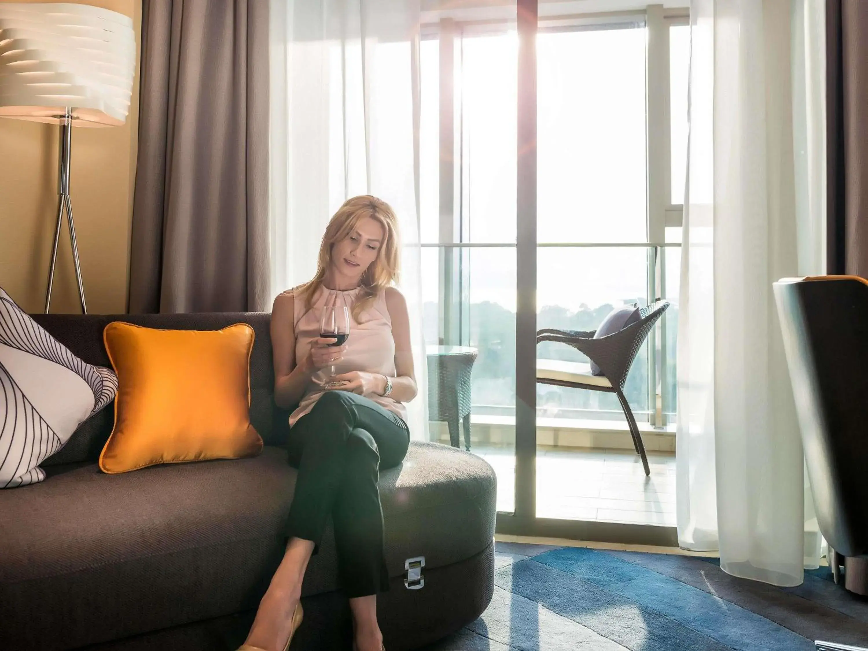 Deluxe Twin Room with Balcony in NOVOTEL Jinji Lake Suzhou SIP Deluxe Twin Room with Balcony in NOVOTEL Jinji Lake Suzhou SIP