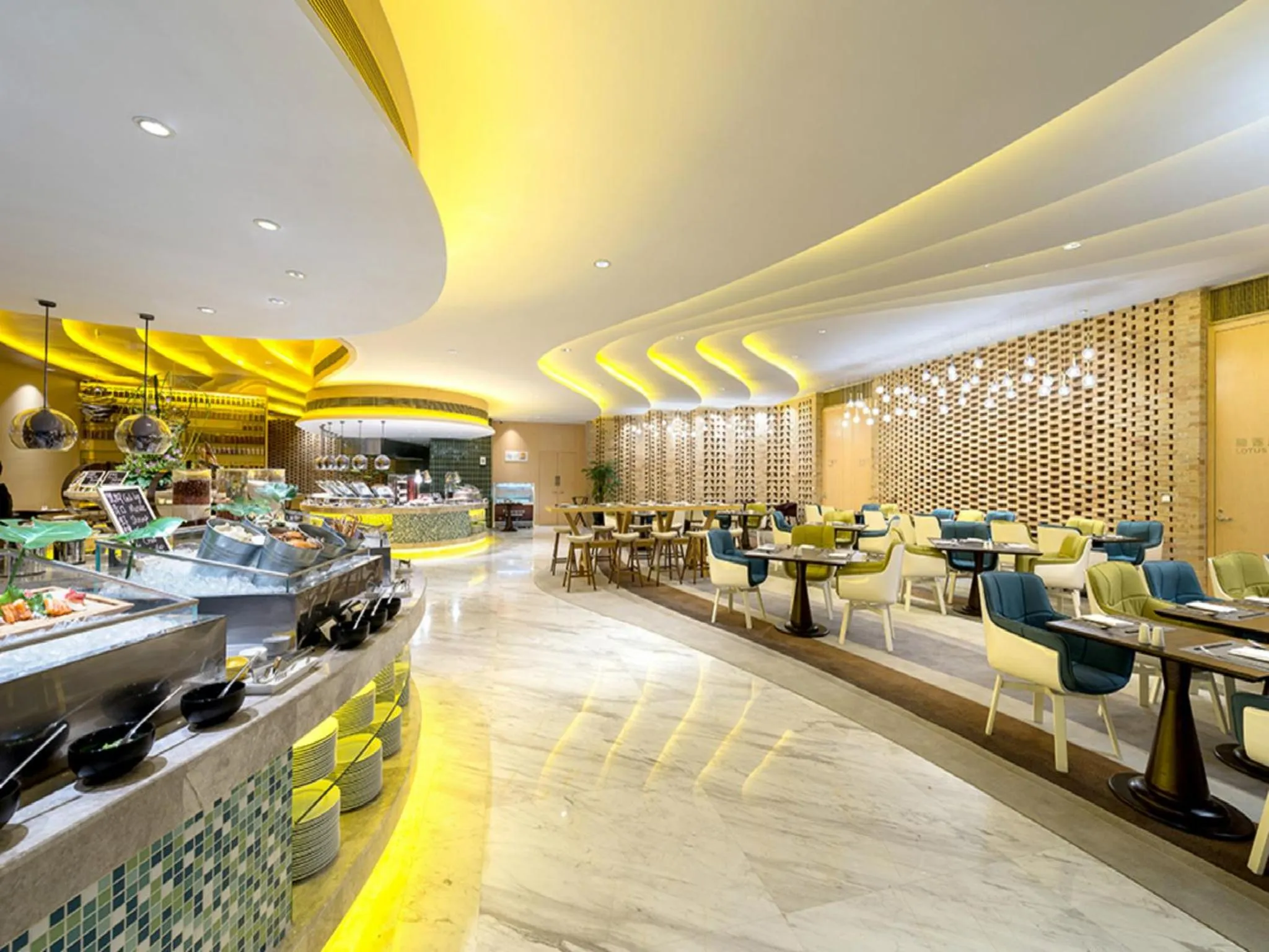 Restaurant/places to eat in NOVOTEL Jinji Lake Suzhou SIP