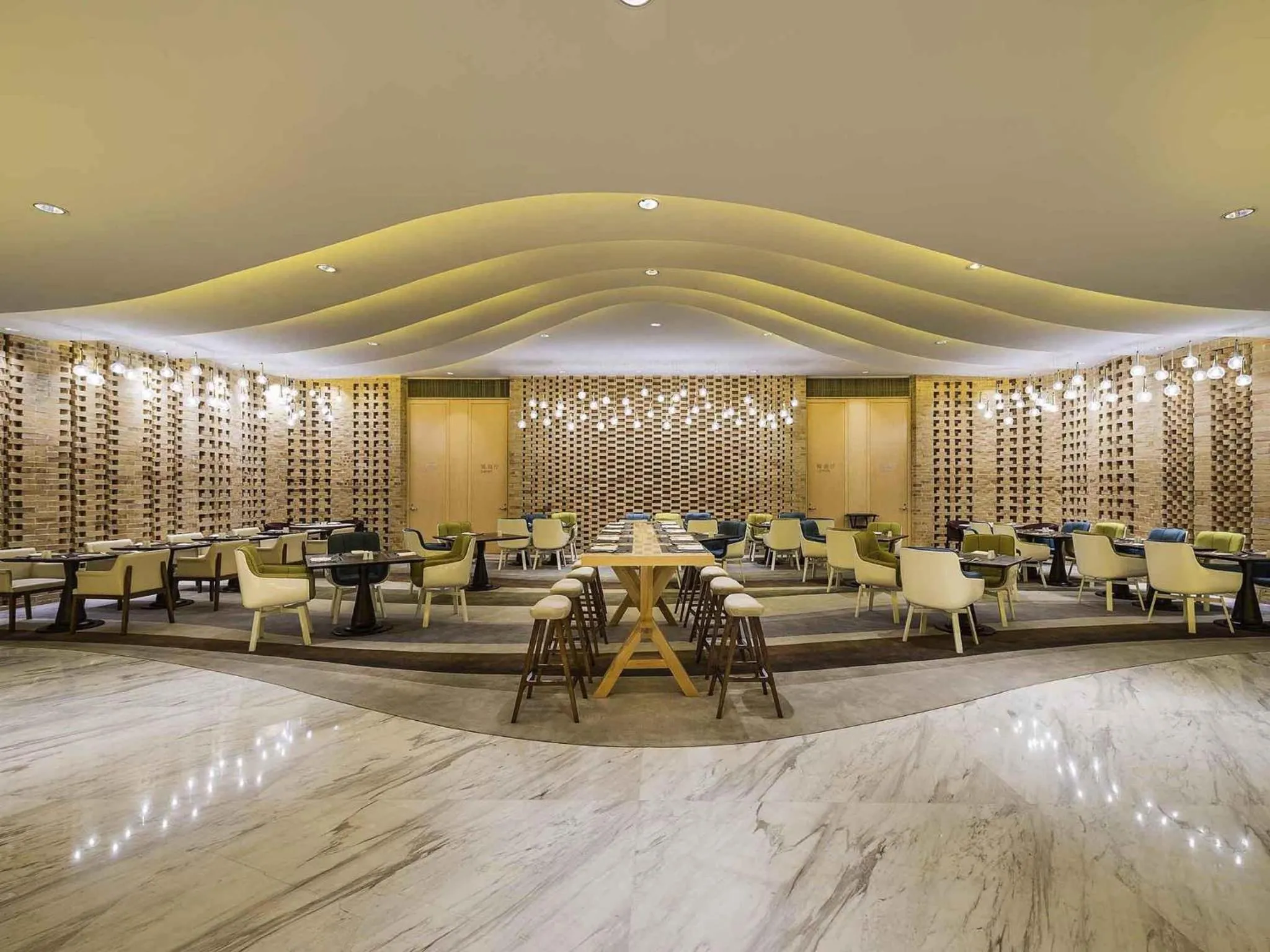 Restaurant/places to eat in NOVOTEL Jinji Lake Suzhou SIP