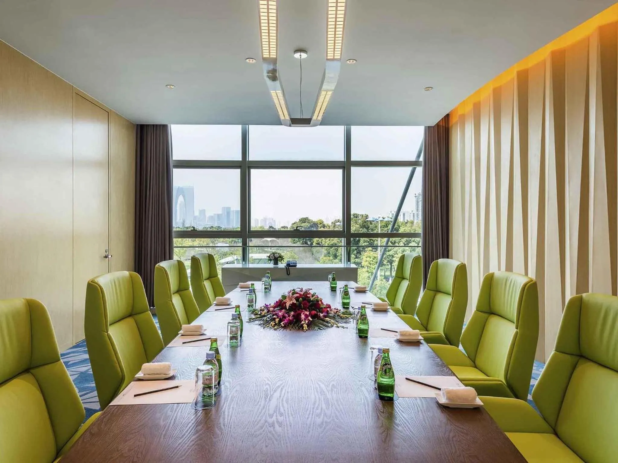 Meeting/conference room in NOVOTEL Jinji Lake Suzhou SIP