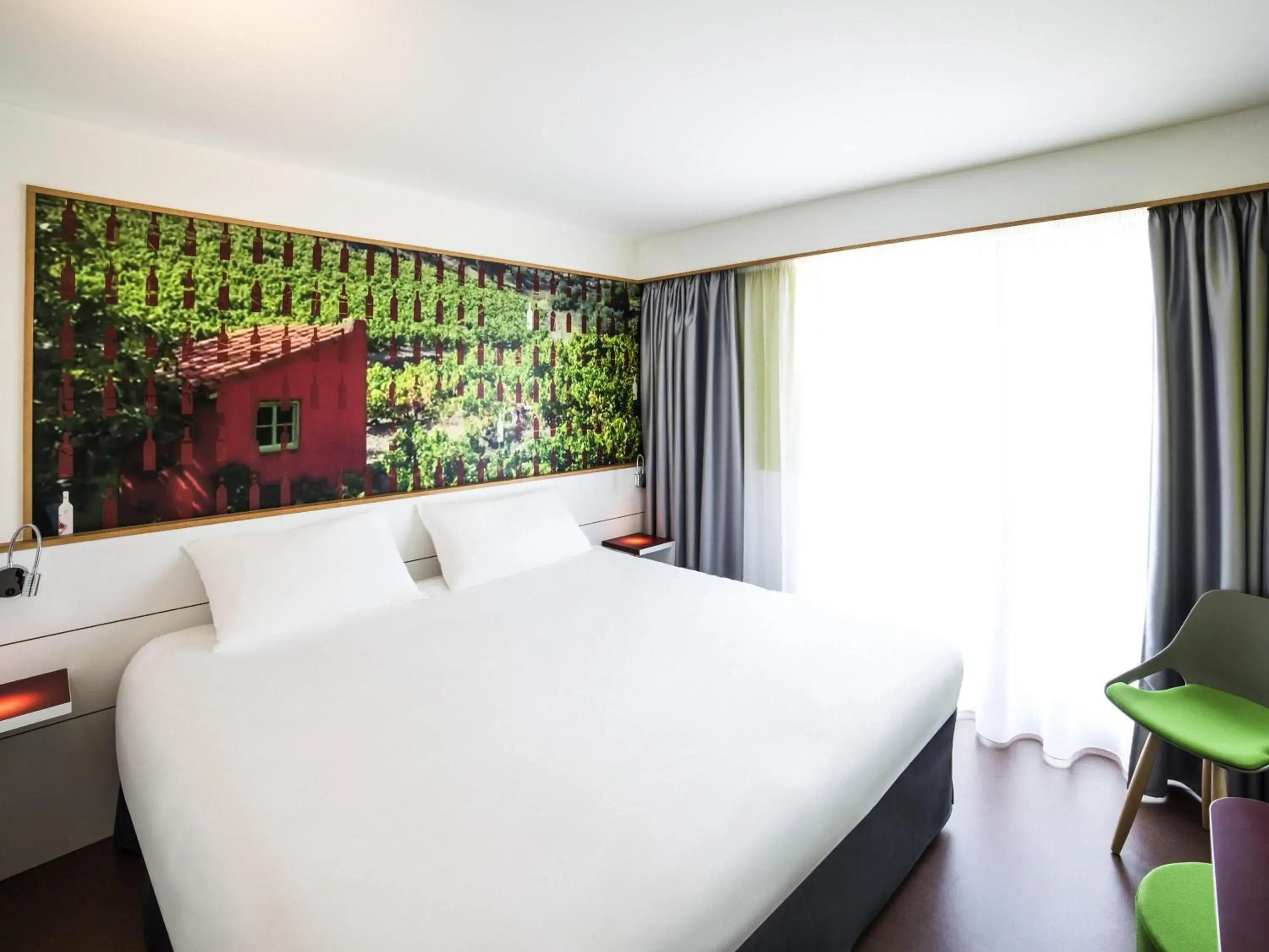 Bedroom, Bed in Ibis Styles Collioure Port Vendres Bedroom, Bed in Ibis Styles Collioure Port Vendres