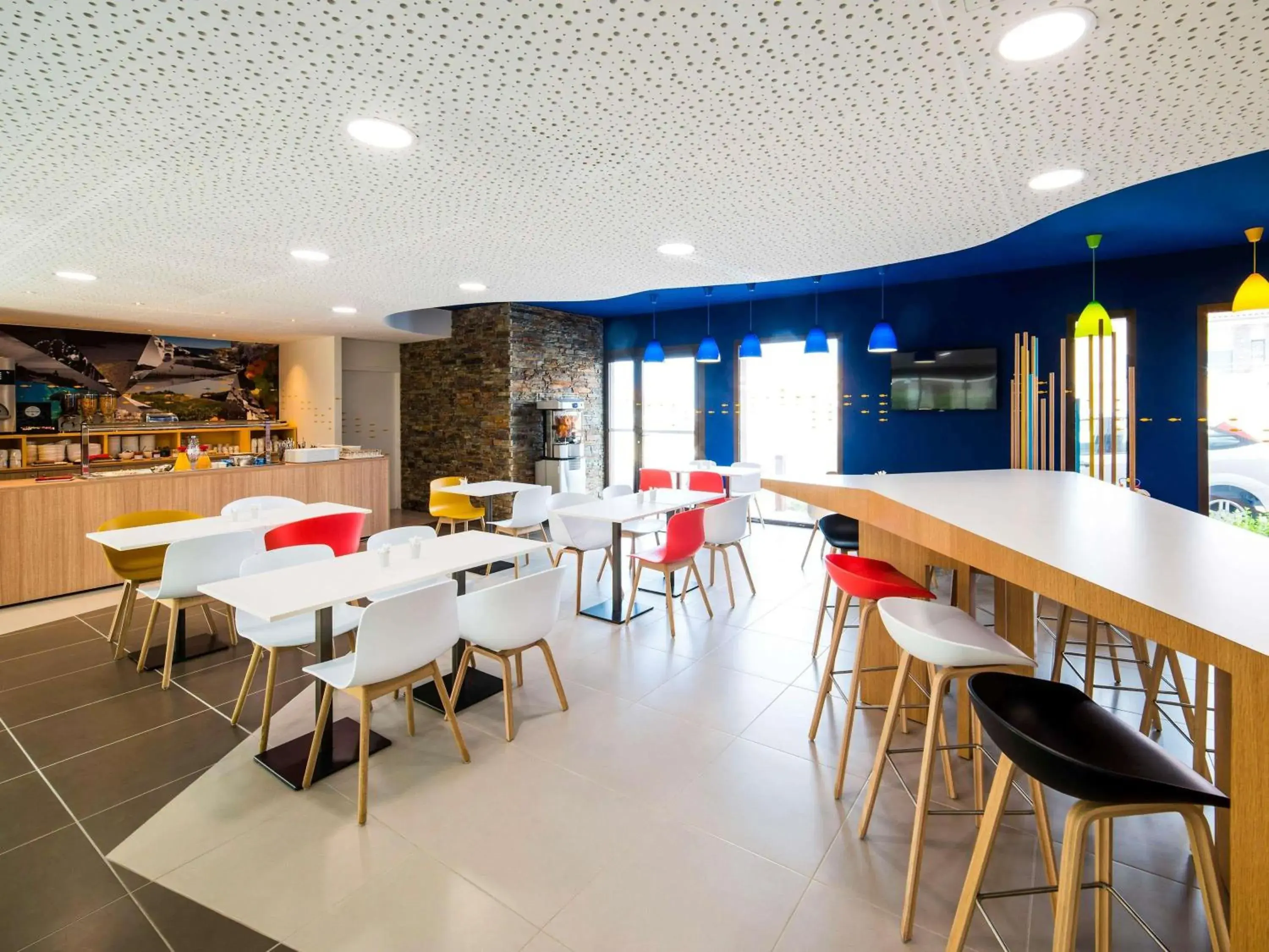 Property building in Ibis Styles Collioure Port Vendres Property building in Ibis Styles Collioure Port Vendres