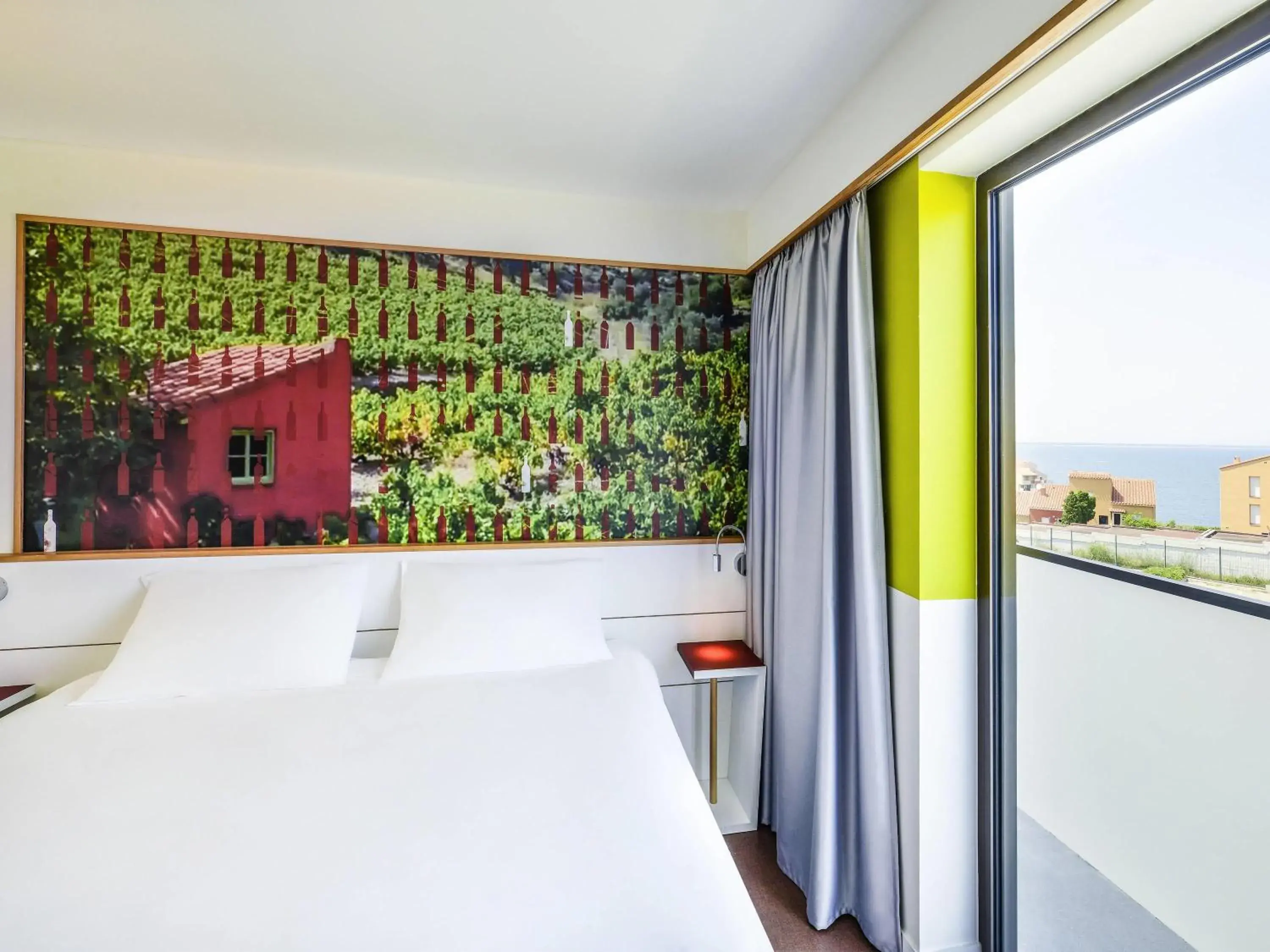 Bedroom, Bed in Ibis Styles Collioure Port Vendres Bedroom, Bed in Ibis Styles Collioure Port Vendres
