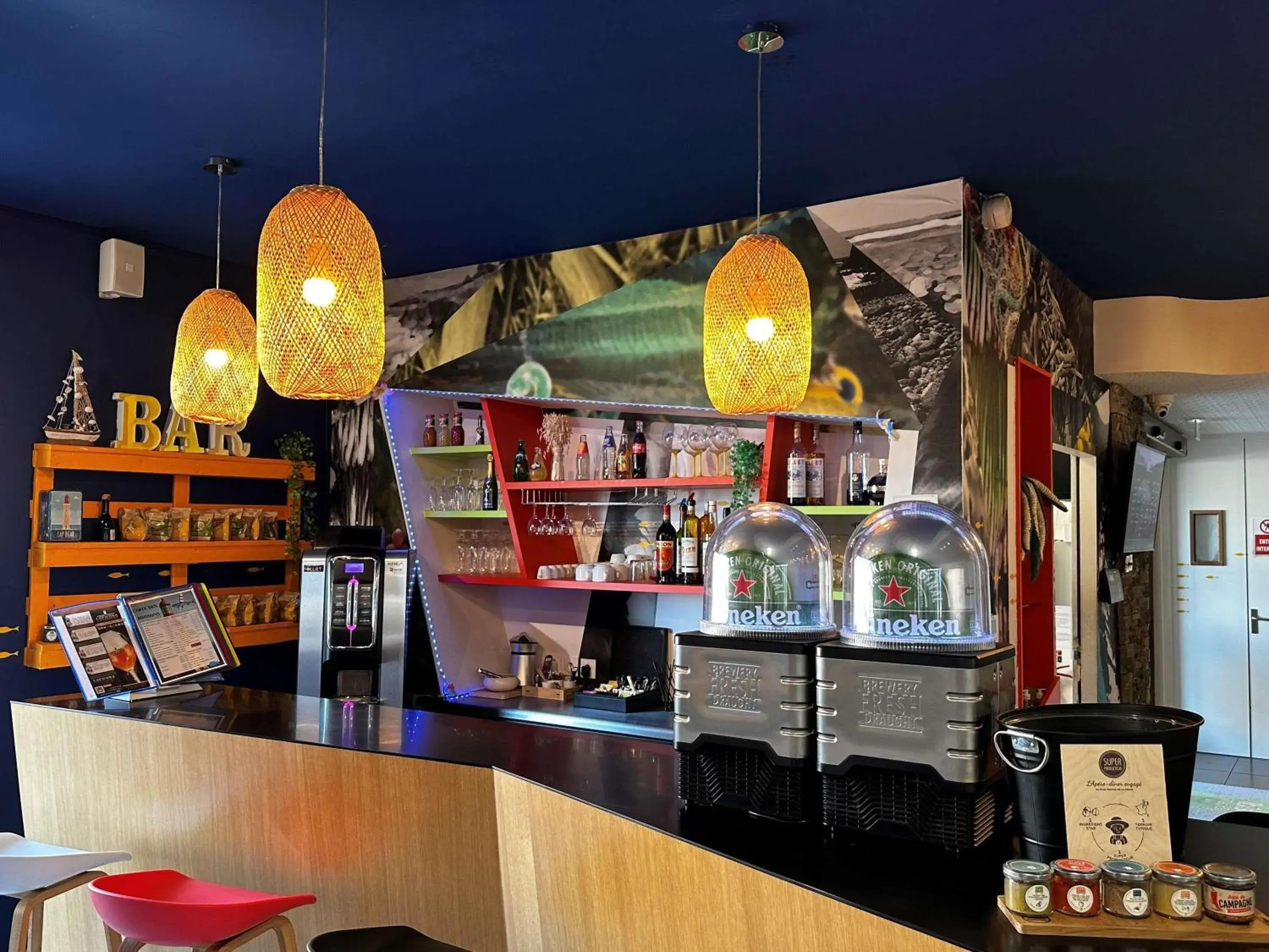 Lounge or bar in Ibis Styles Collioure Port Vendres Lounge or bar in Ibis Styles Collioure Port Vendres