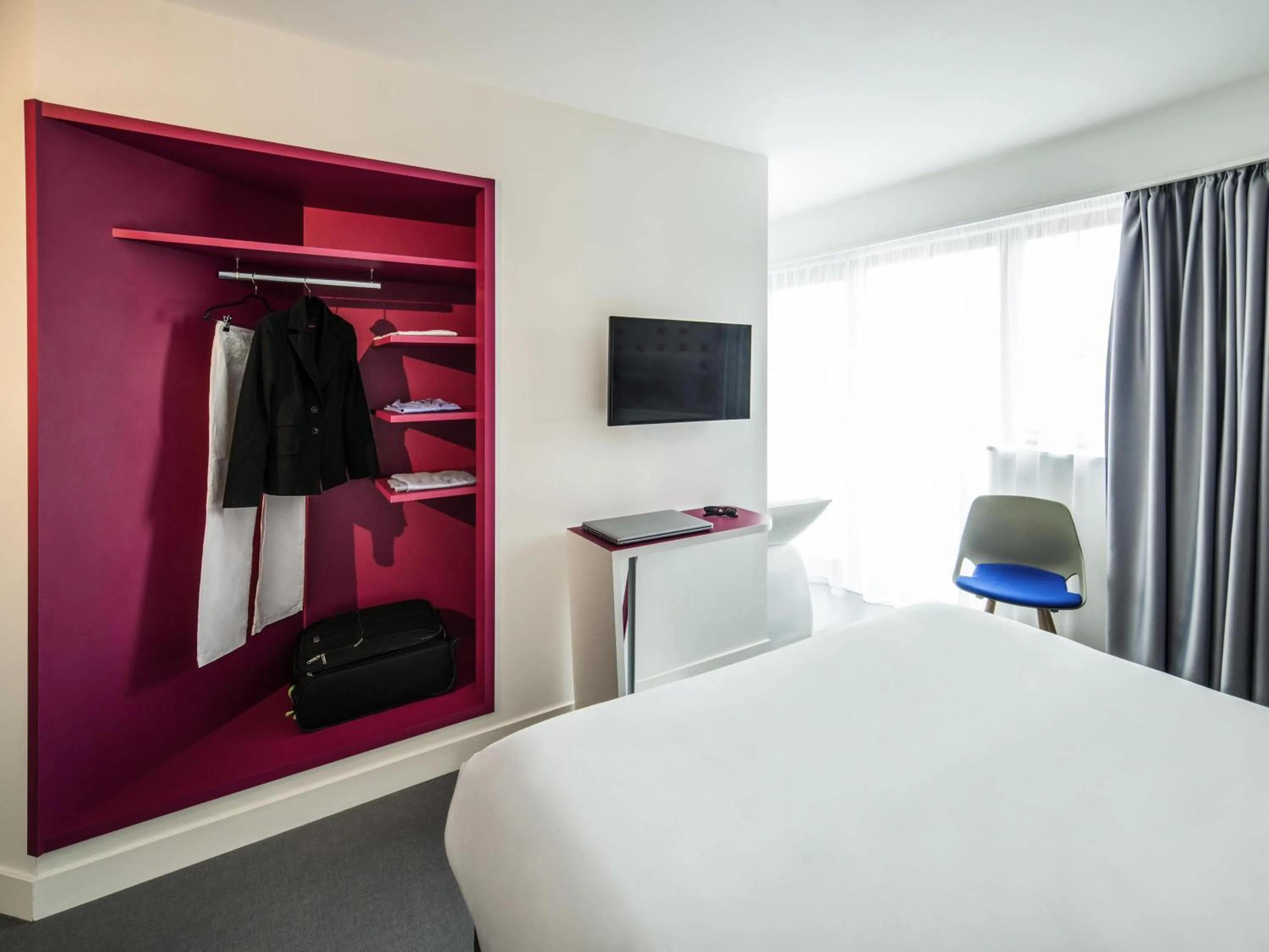 Bedroom, Bed in Ibis Styles Collioure Port Vendres