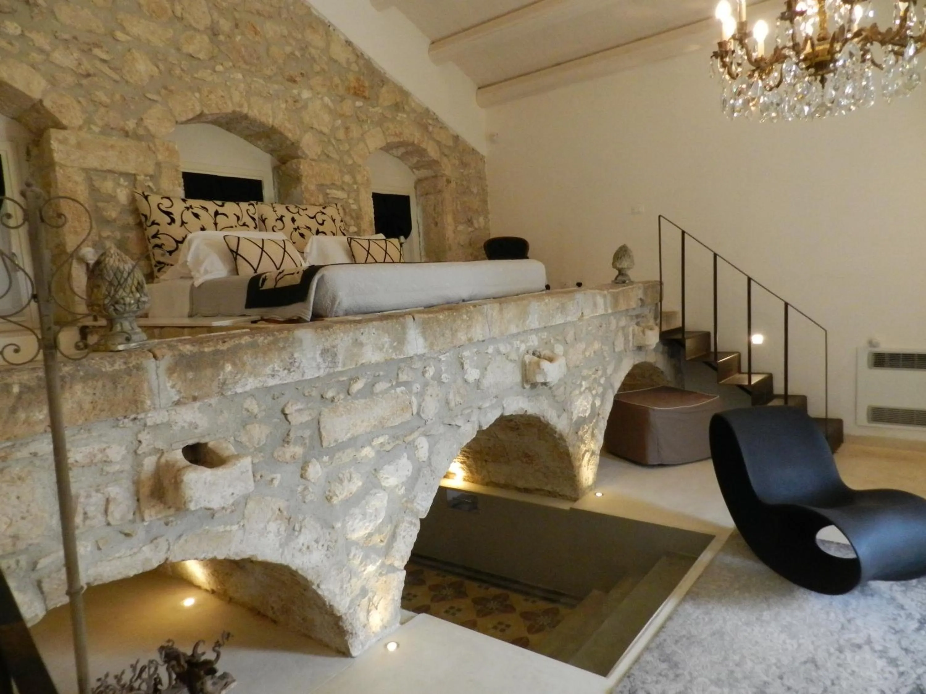 Bath in Scilla Maris Charming Suites