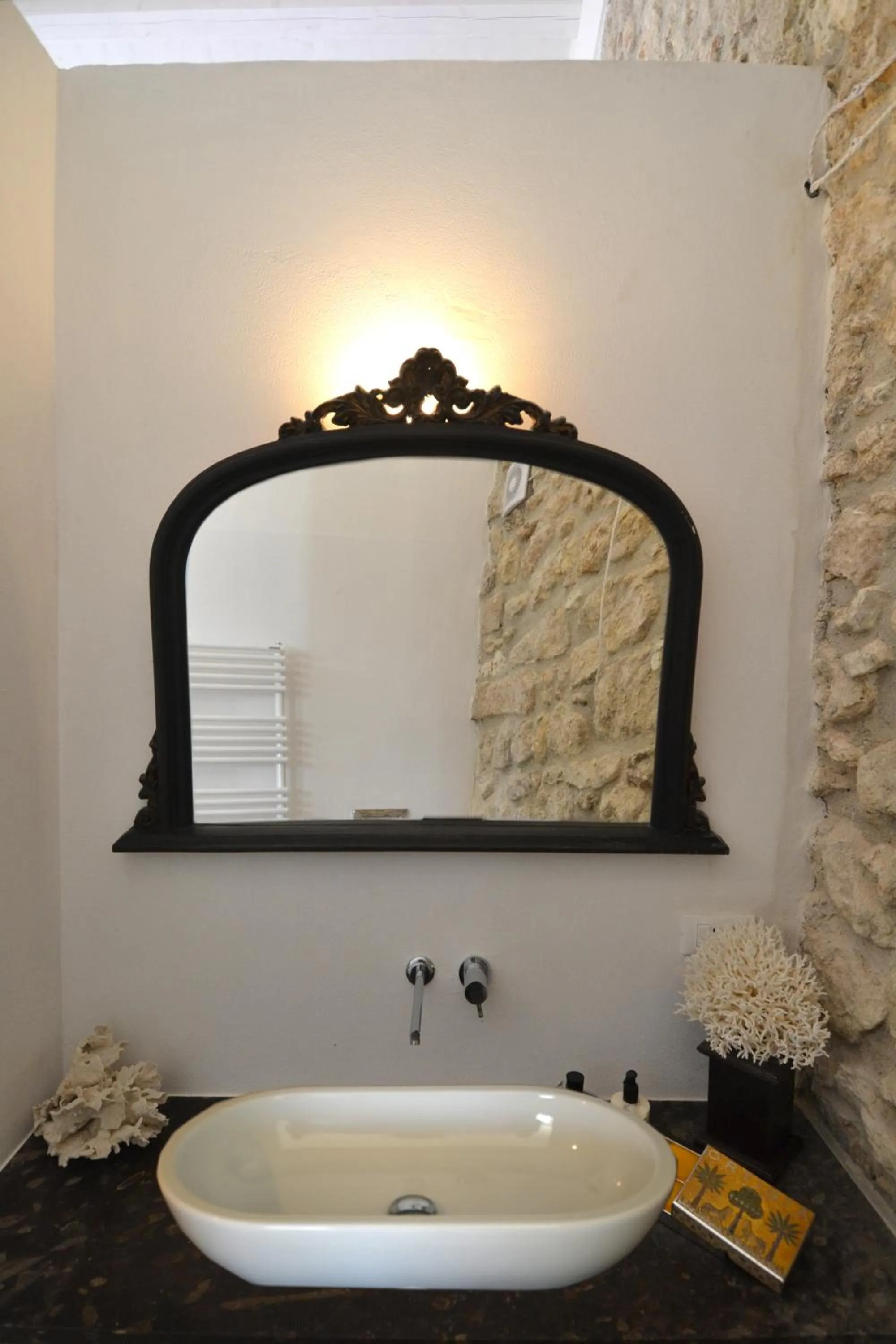 Bathroom in Scilla Maris Charming Suites