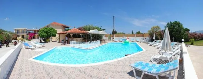 Pool view in Zante 523