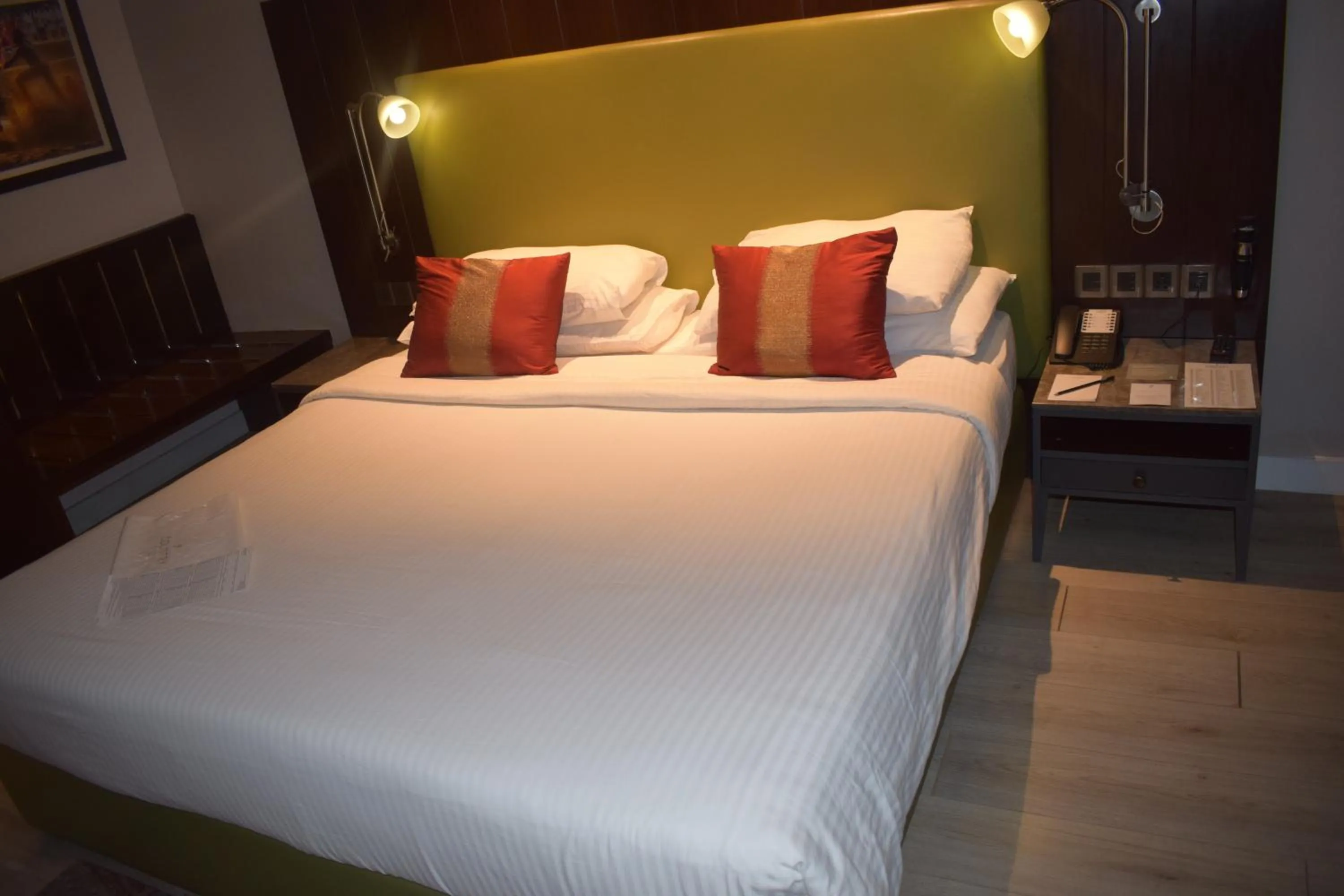 Bed in Country Inns & Suites By Radisson Manipal