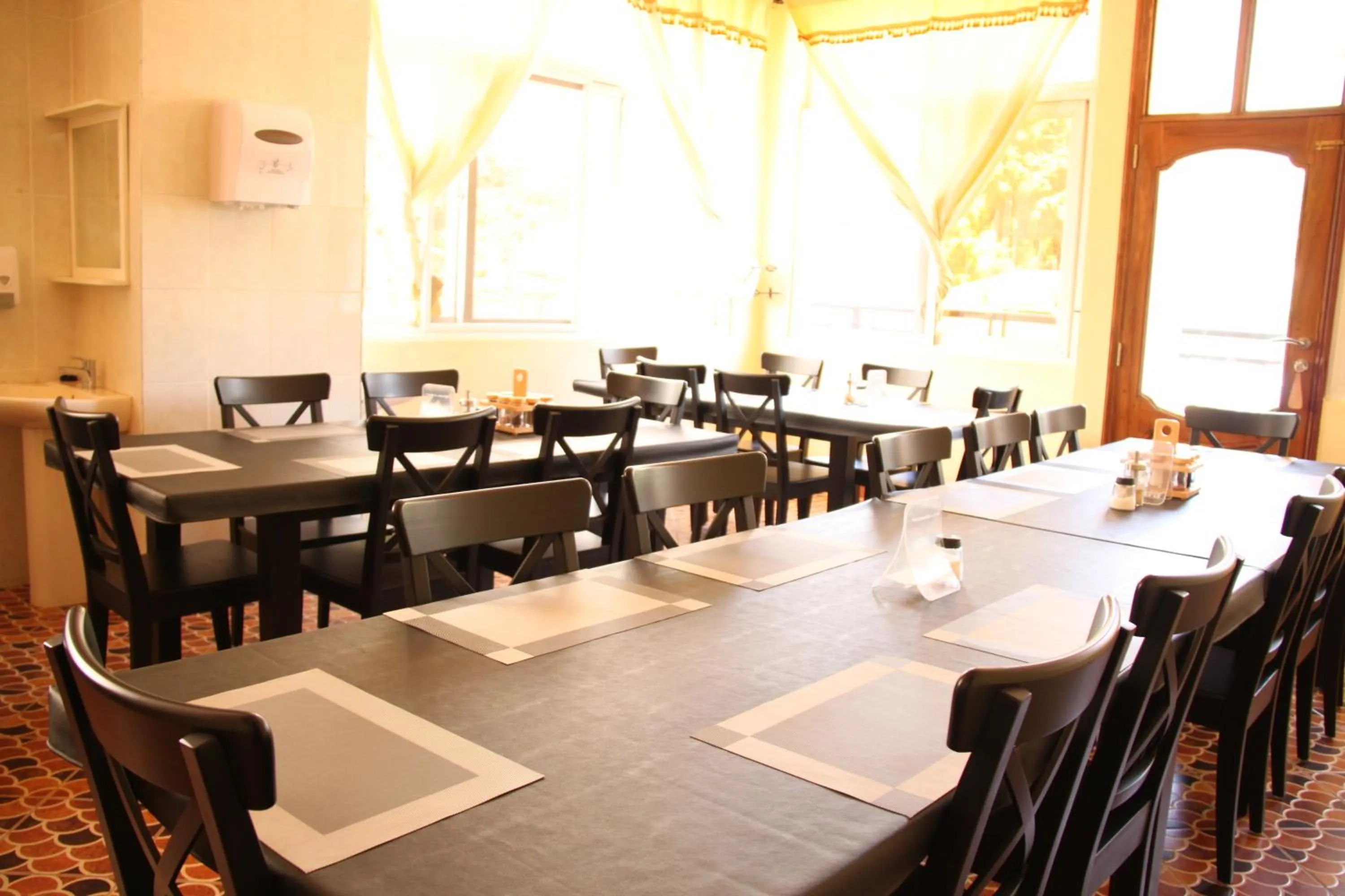 Restaurant/places to eat in East Point Hotel Moshi