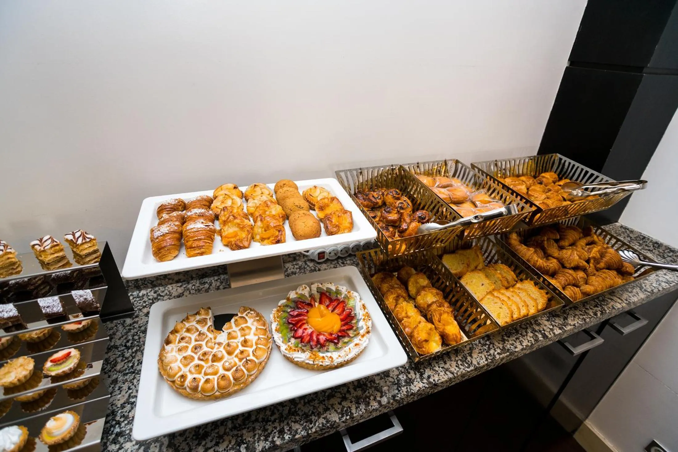 Breakfast in Hotel Best Night