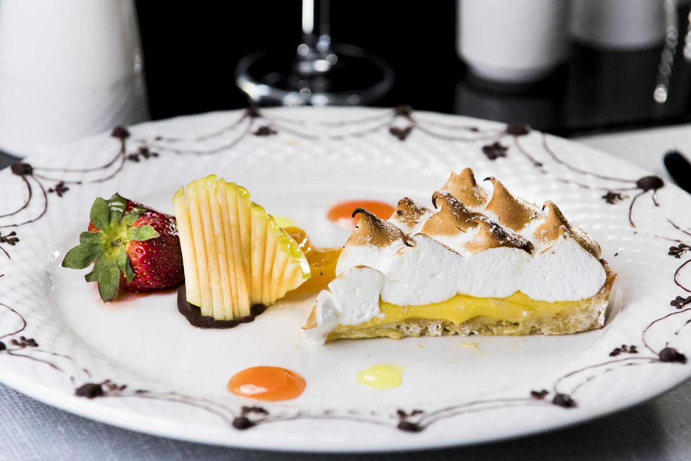 Restaurant/places to eat in Hotel Best Night