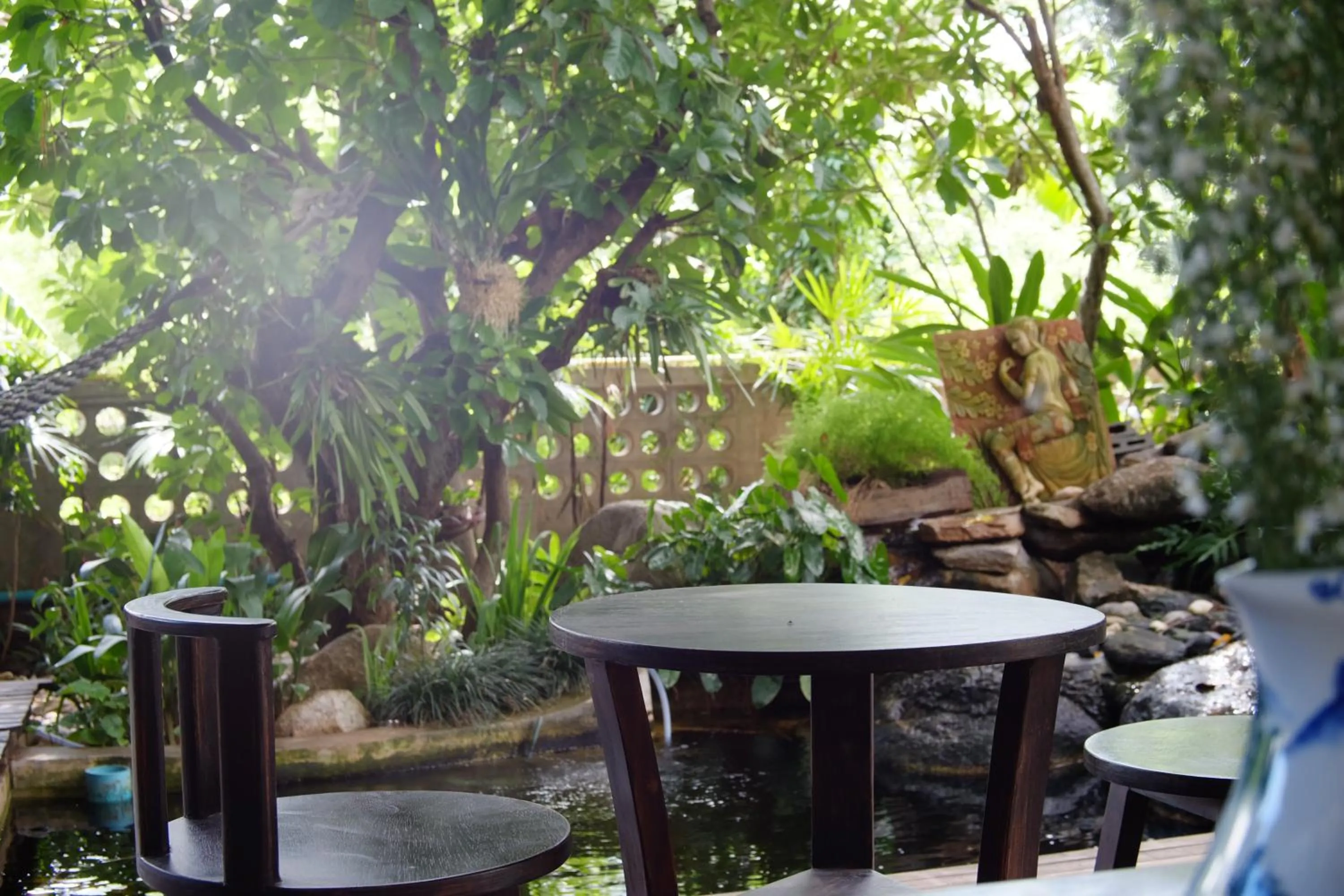 Communal lounge/ TV room in Kittawan Home&Gallery