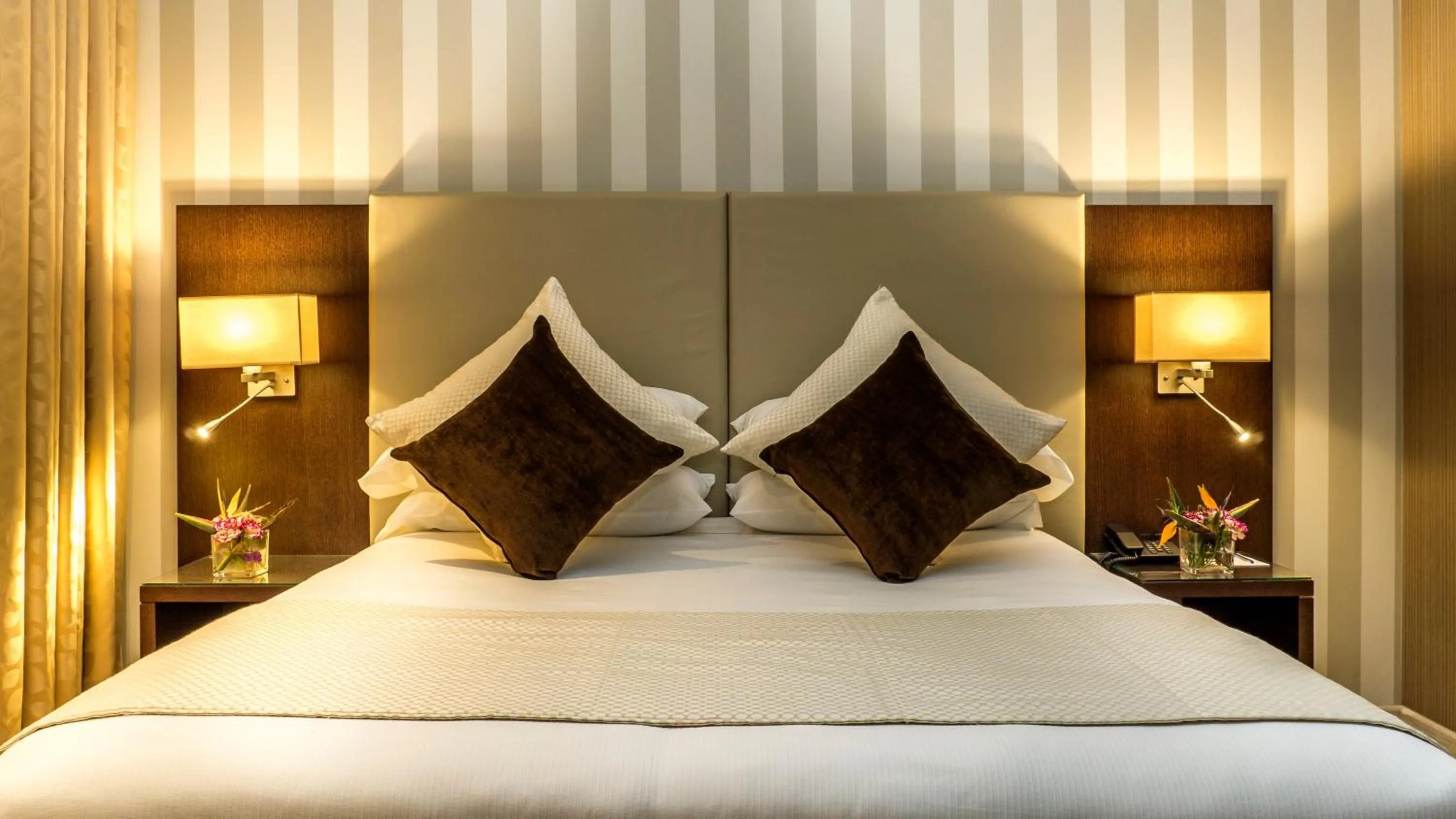 Bed in AZ Hôtels Zeralda