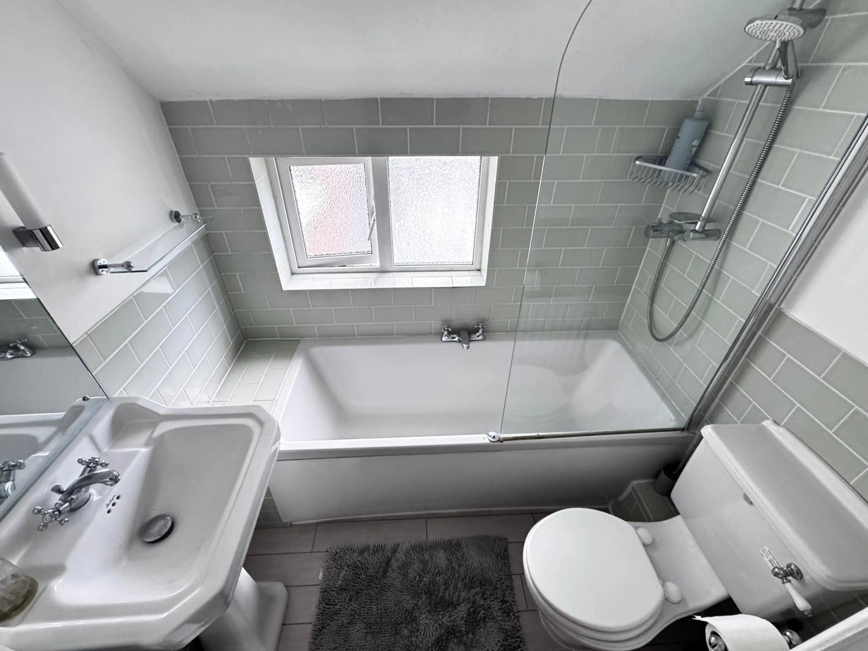 Bathroom in Cozy Place
