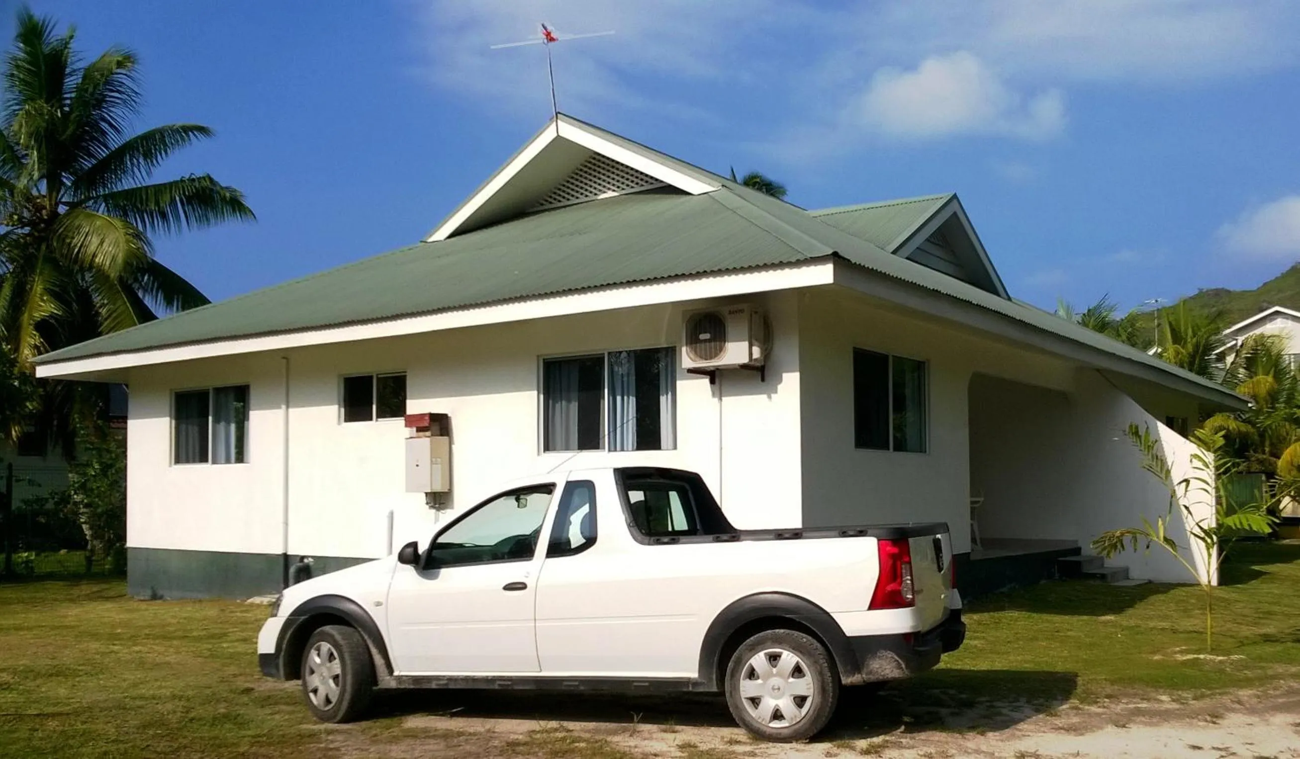 Facade/entrance in Villas Idea