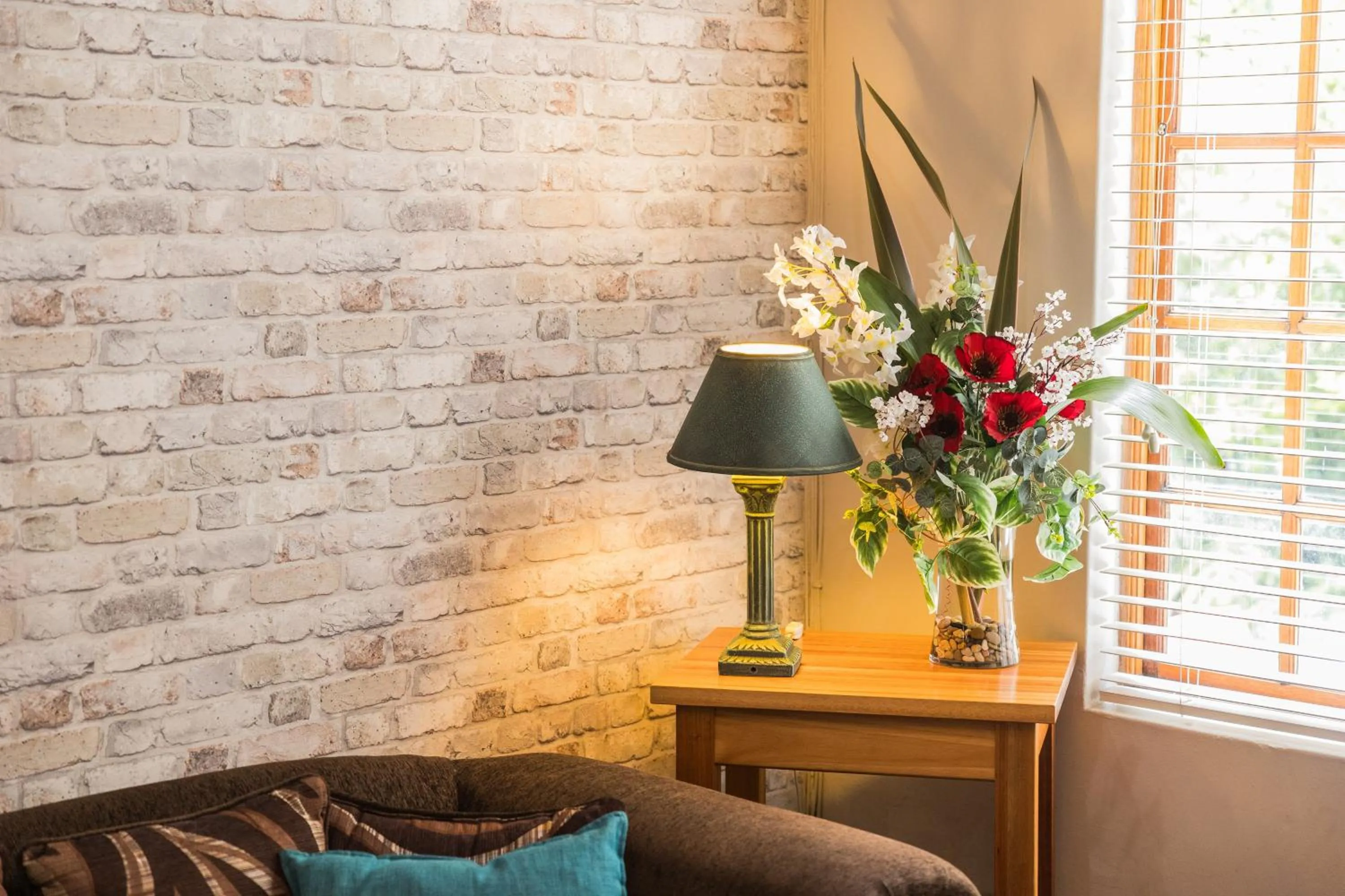 Living room in Rozendal Guest House