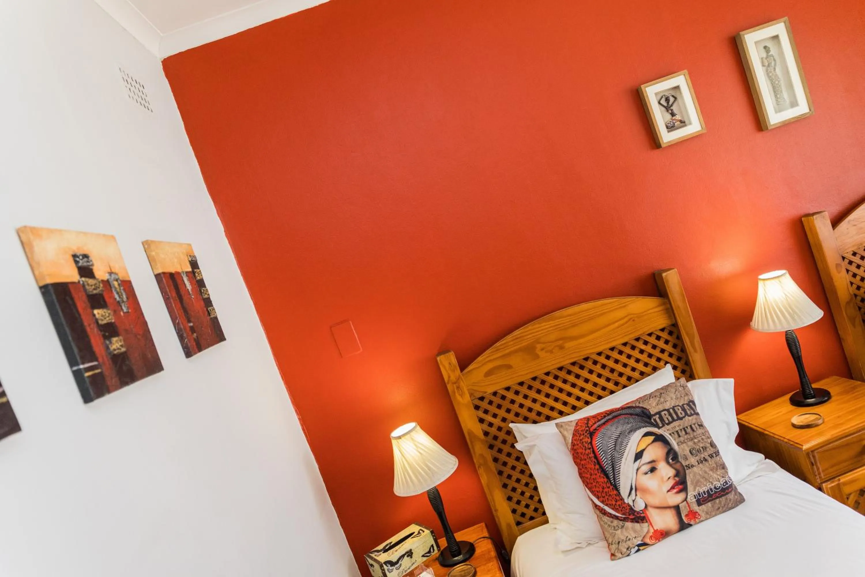 Bed in Rozendal Guest House