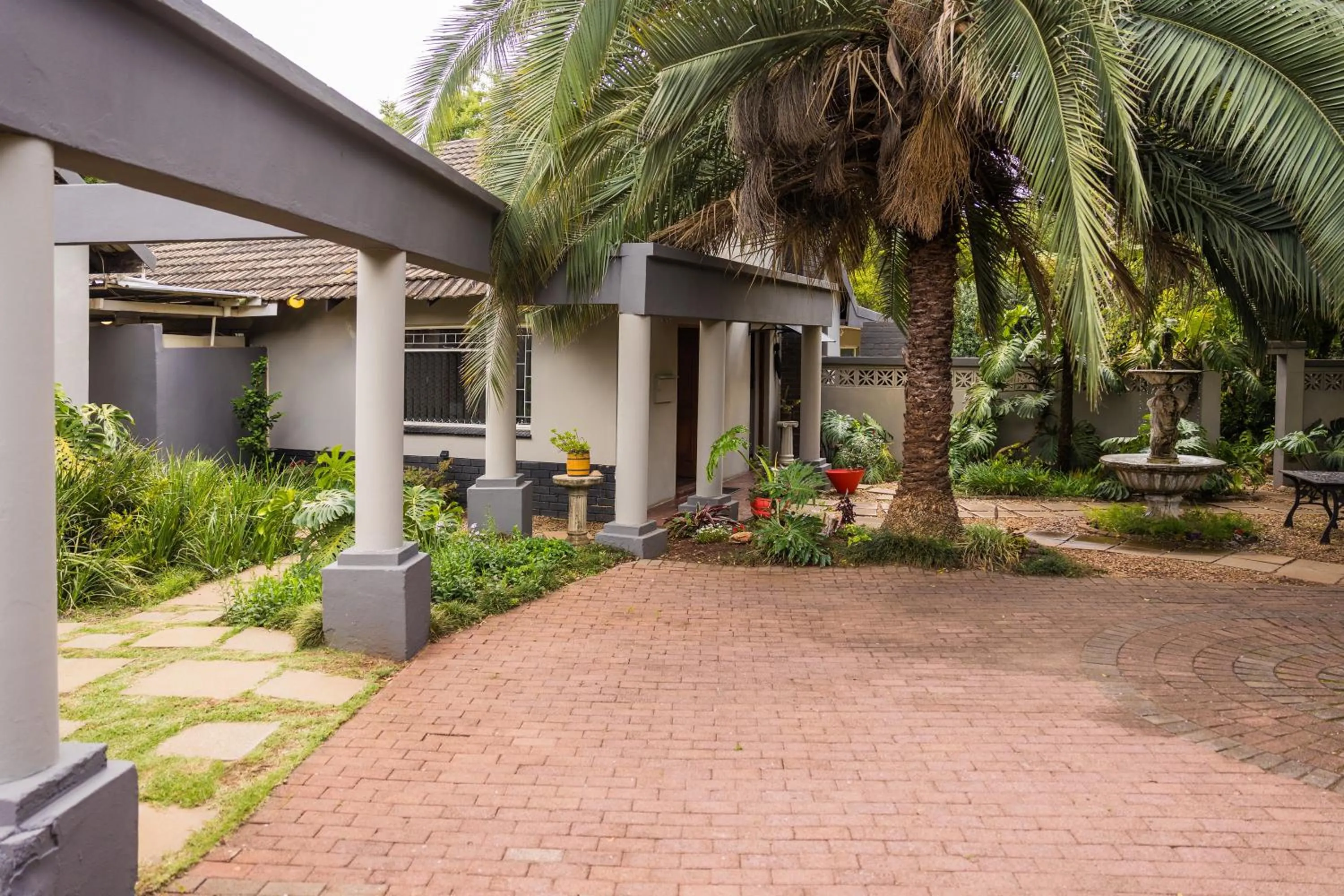 Property building in Rozendal Guest House