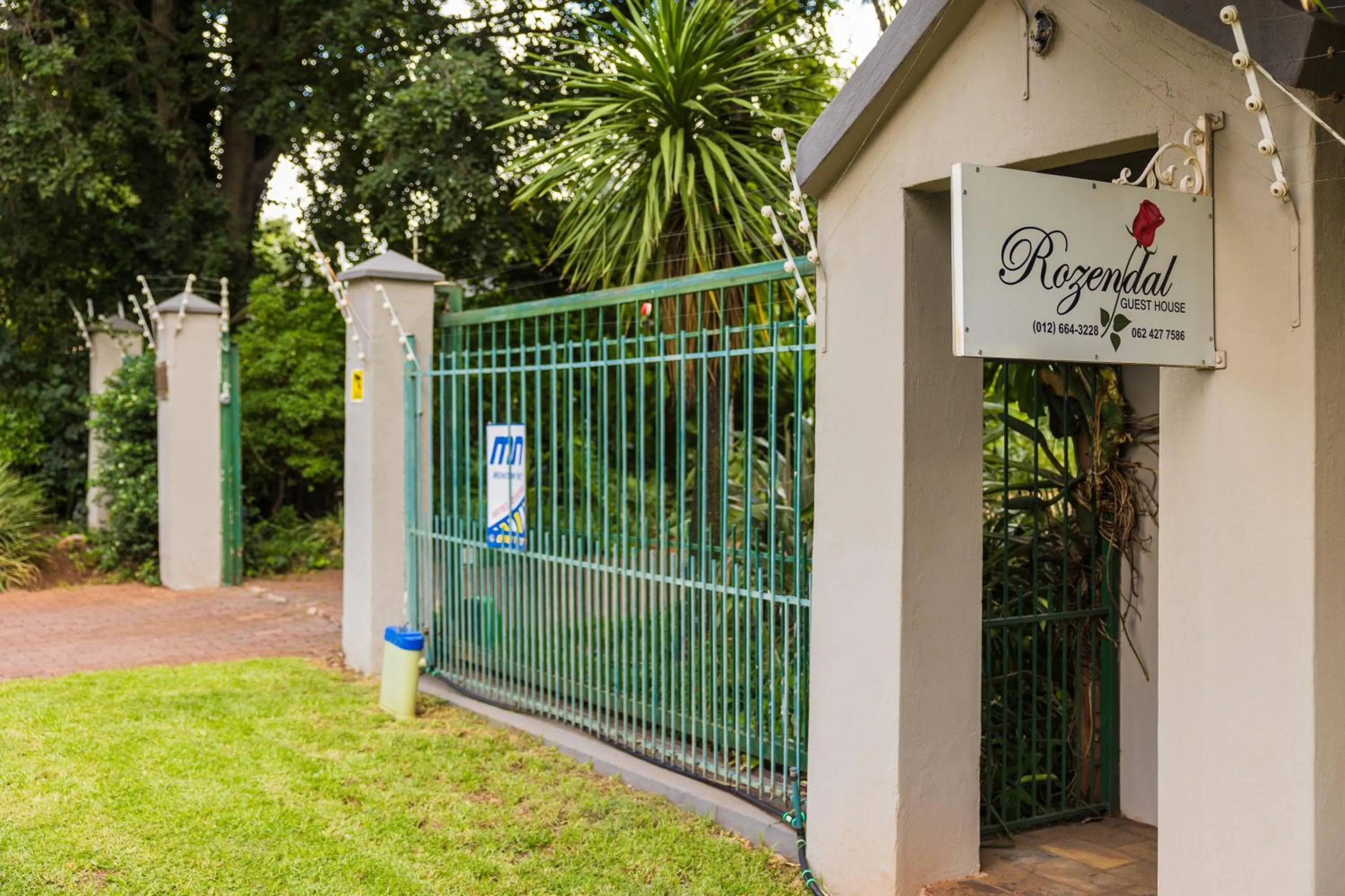 Day in Rozendal Guest House