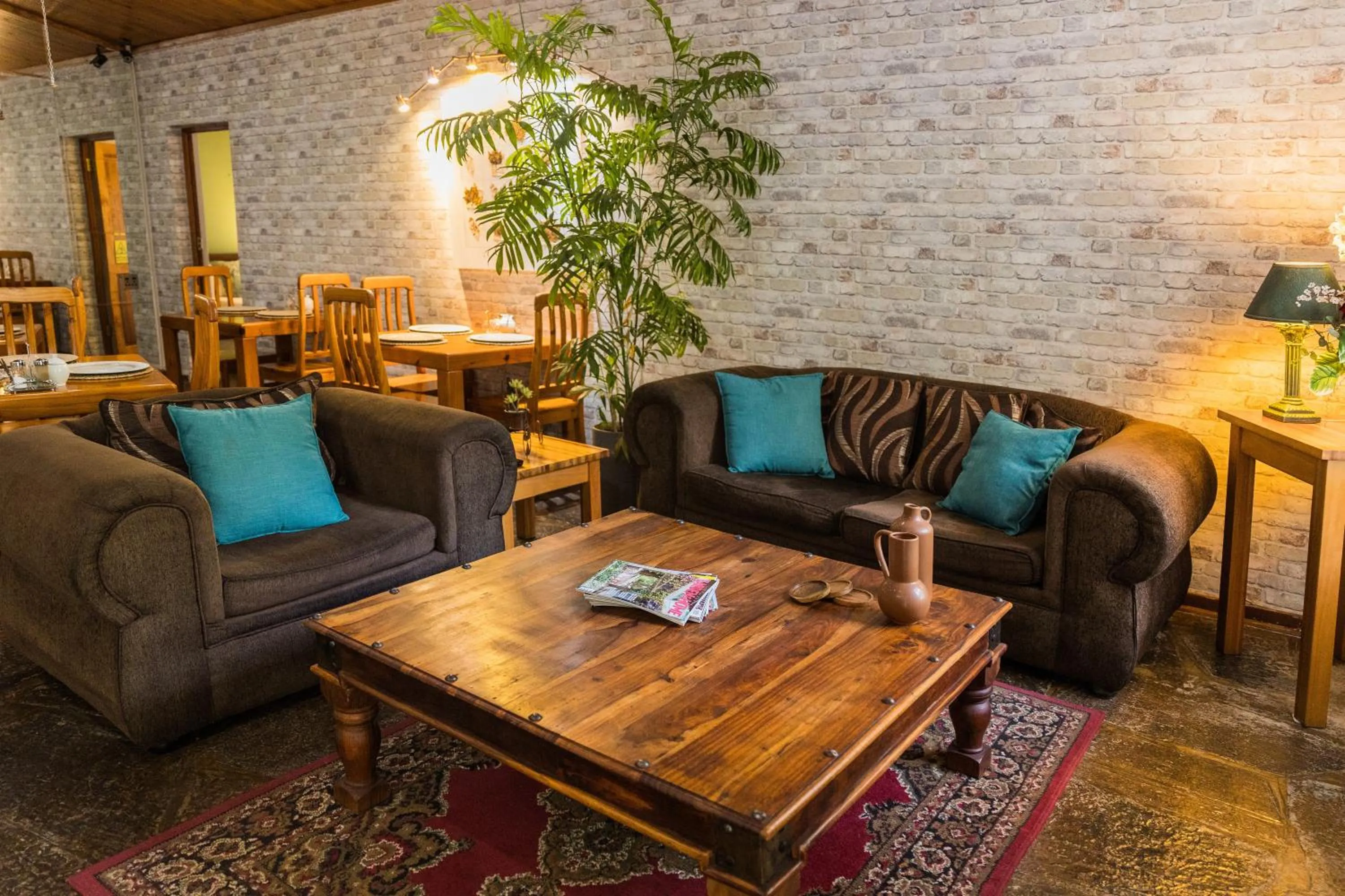 Restaurant/places to eat in Rozendal Guest House