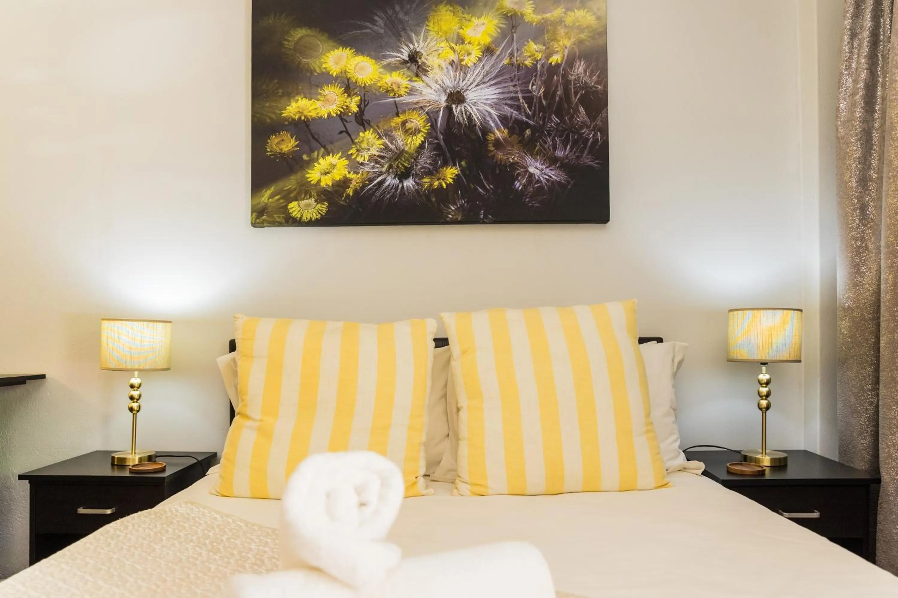 Bed in Rozendal Guest House