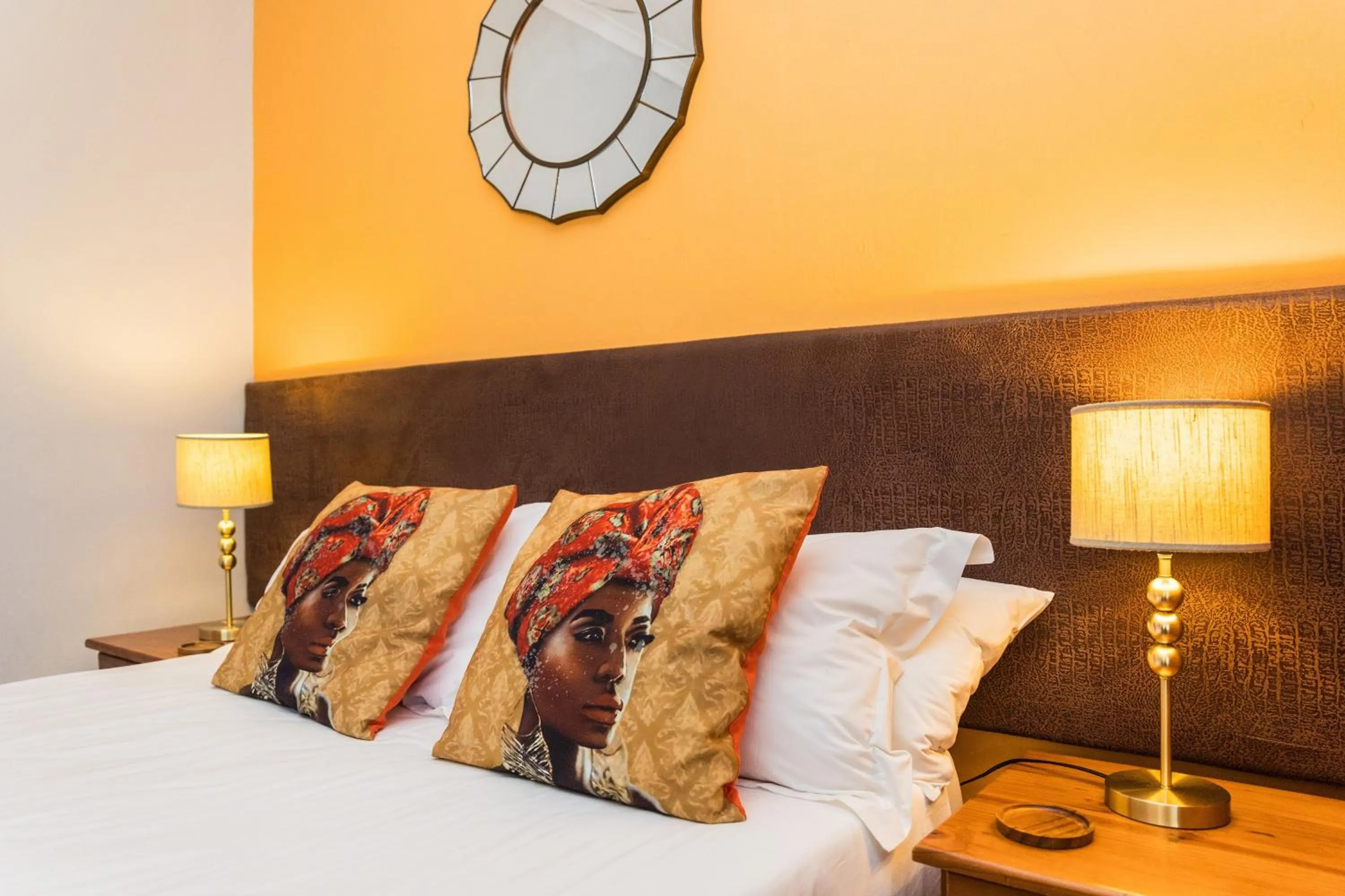 Bed in Rozendal Guest House