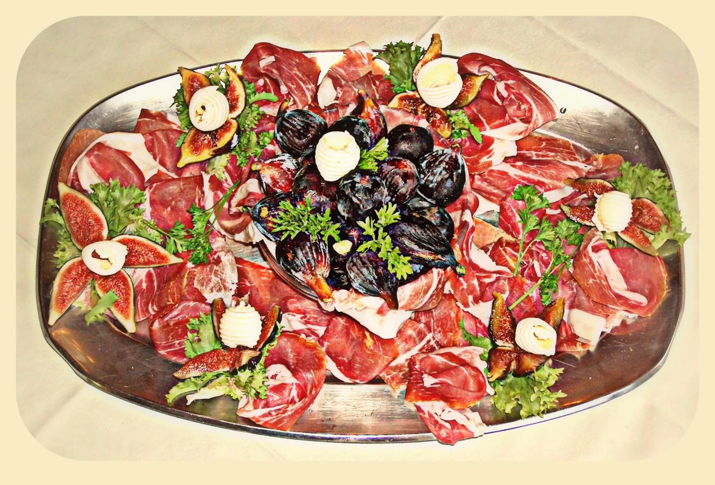 Food in Hotel Beau Sejour