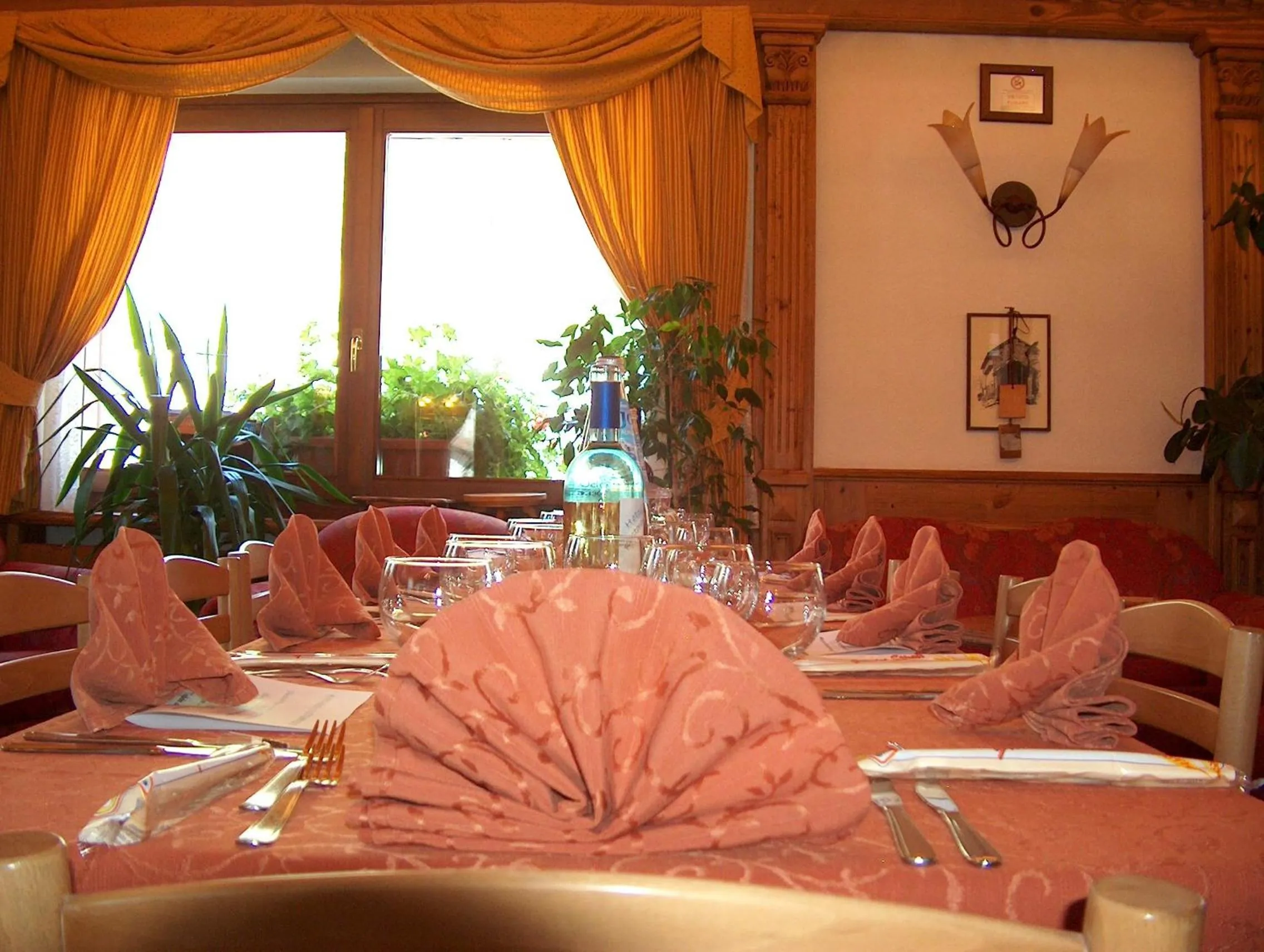 Restaurant/places to eat in Hotel Beau Sejour