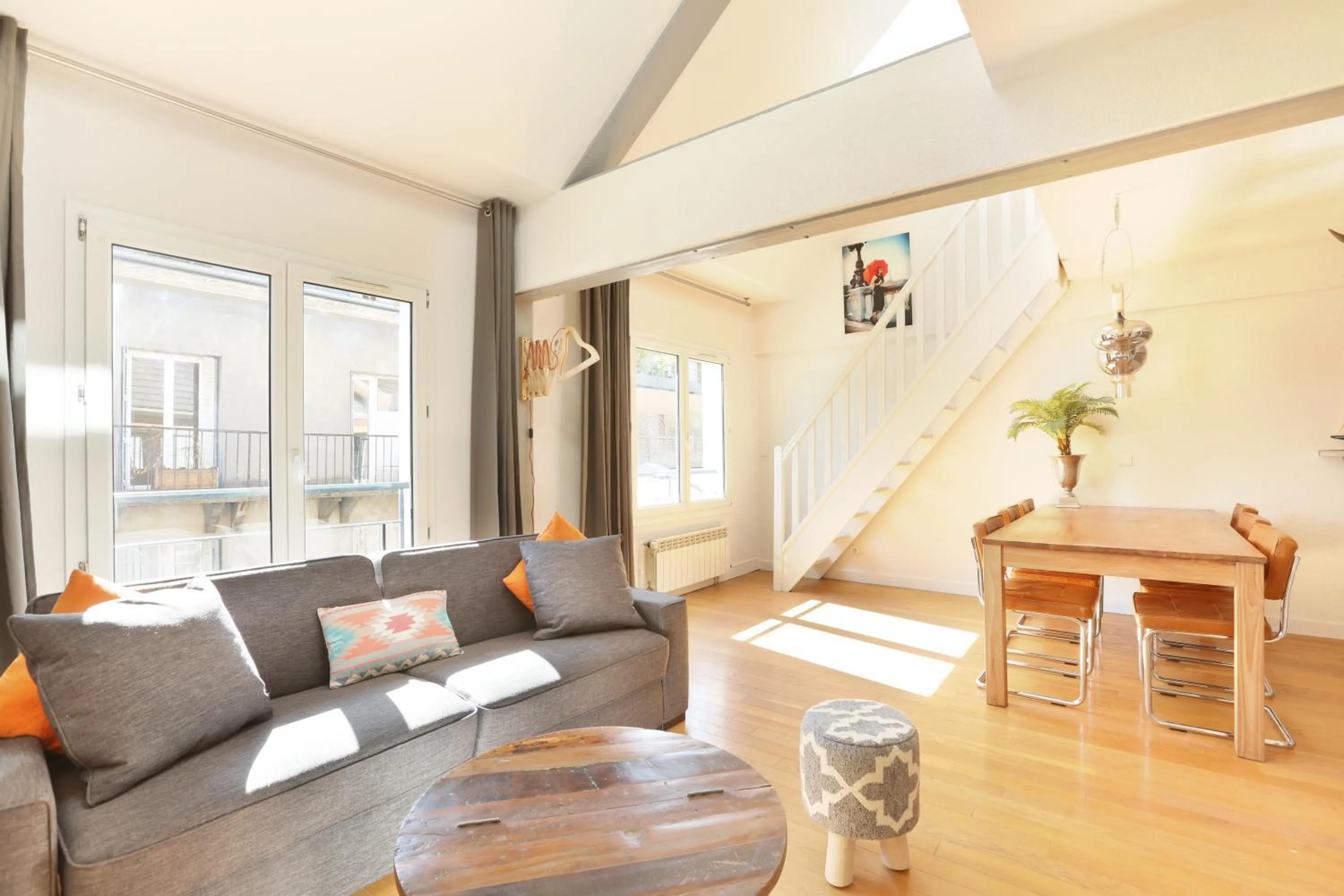 Living room in Les Lilas Serviced Apartments