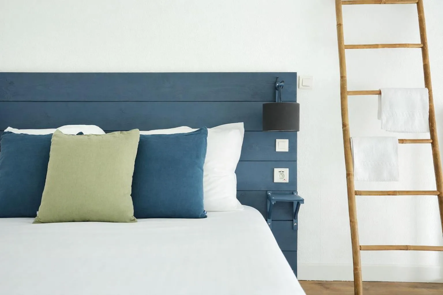Bed in Les Lilas Serviced Apartments