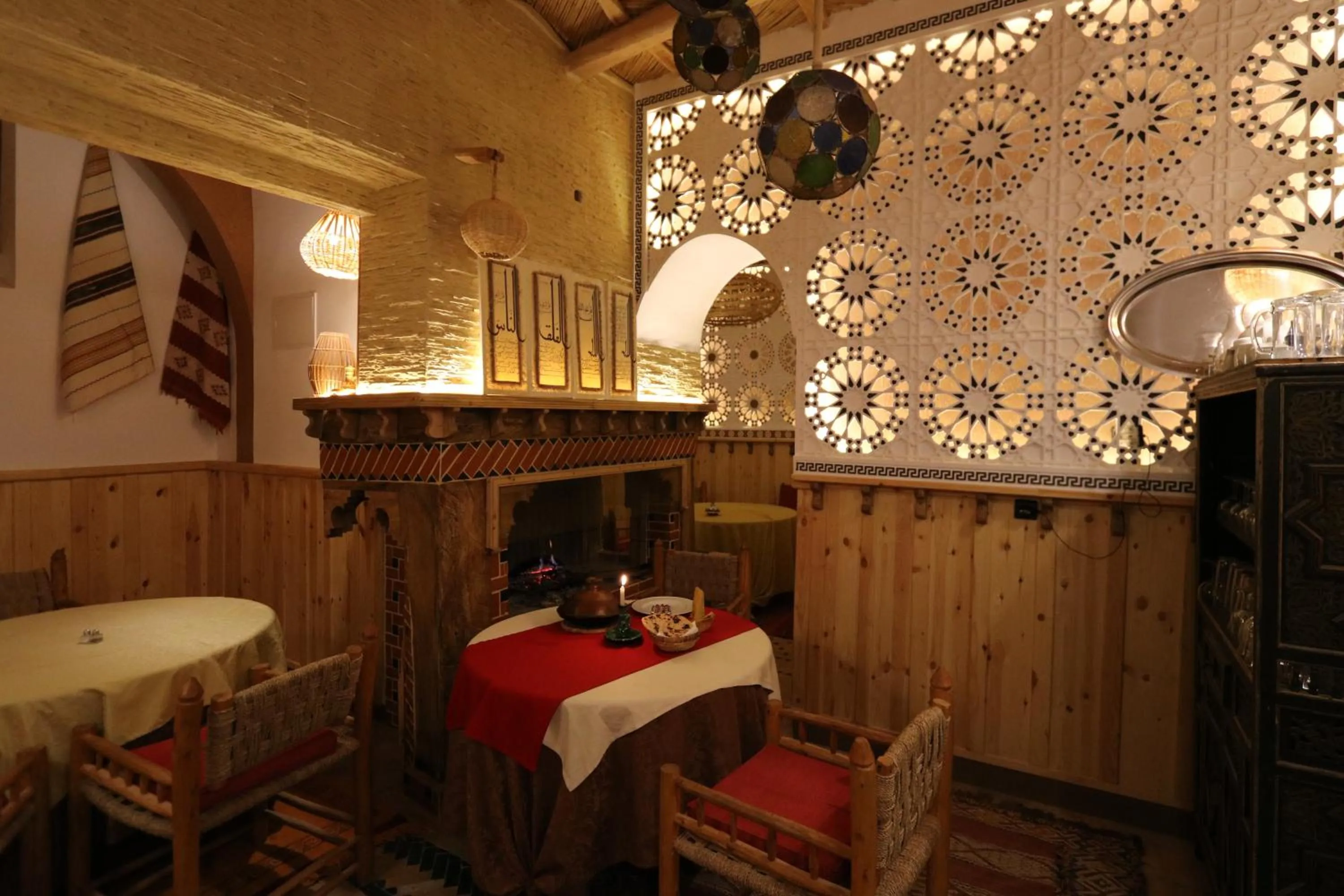 Restaurant/places to eat in Dar Jnan Tiouira Dades