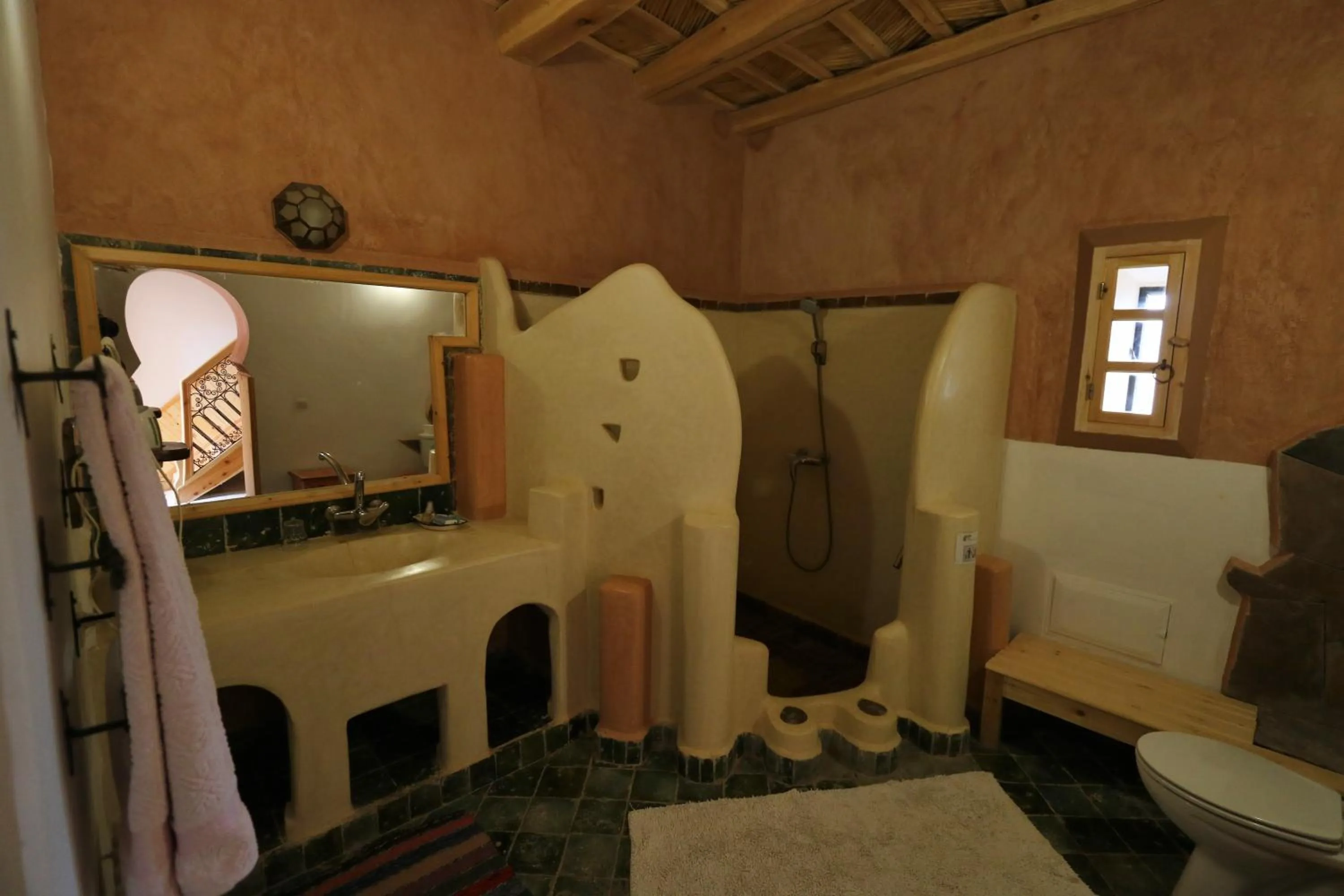 Bathroom in Dar Jnan Tiouira Dades