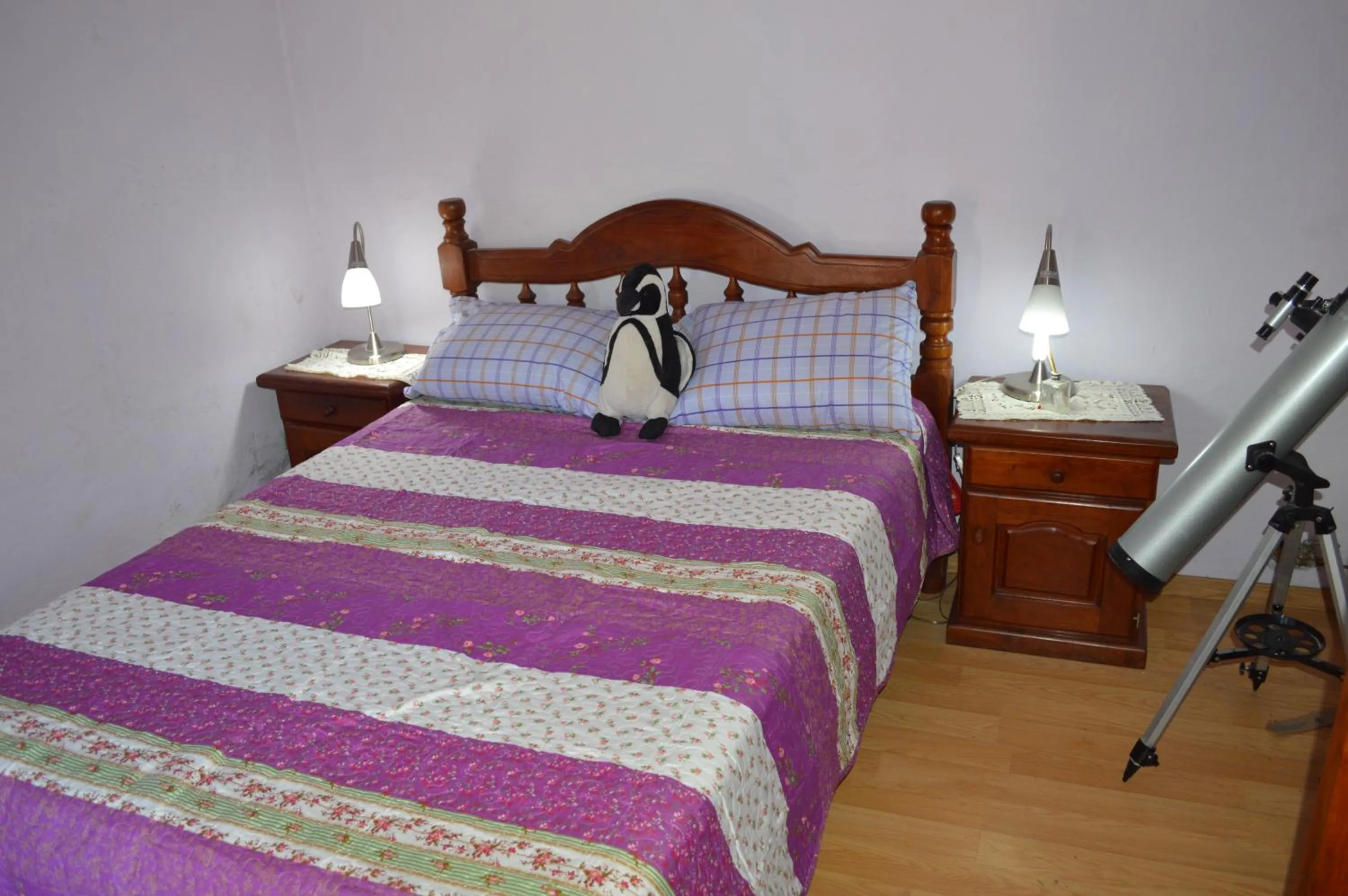 Bedroom, Bed in Max